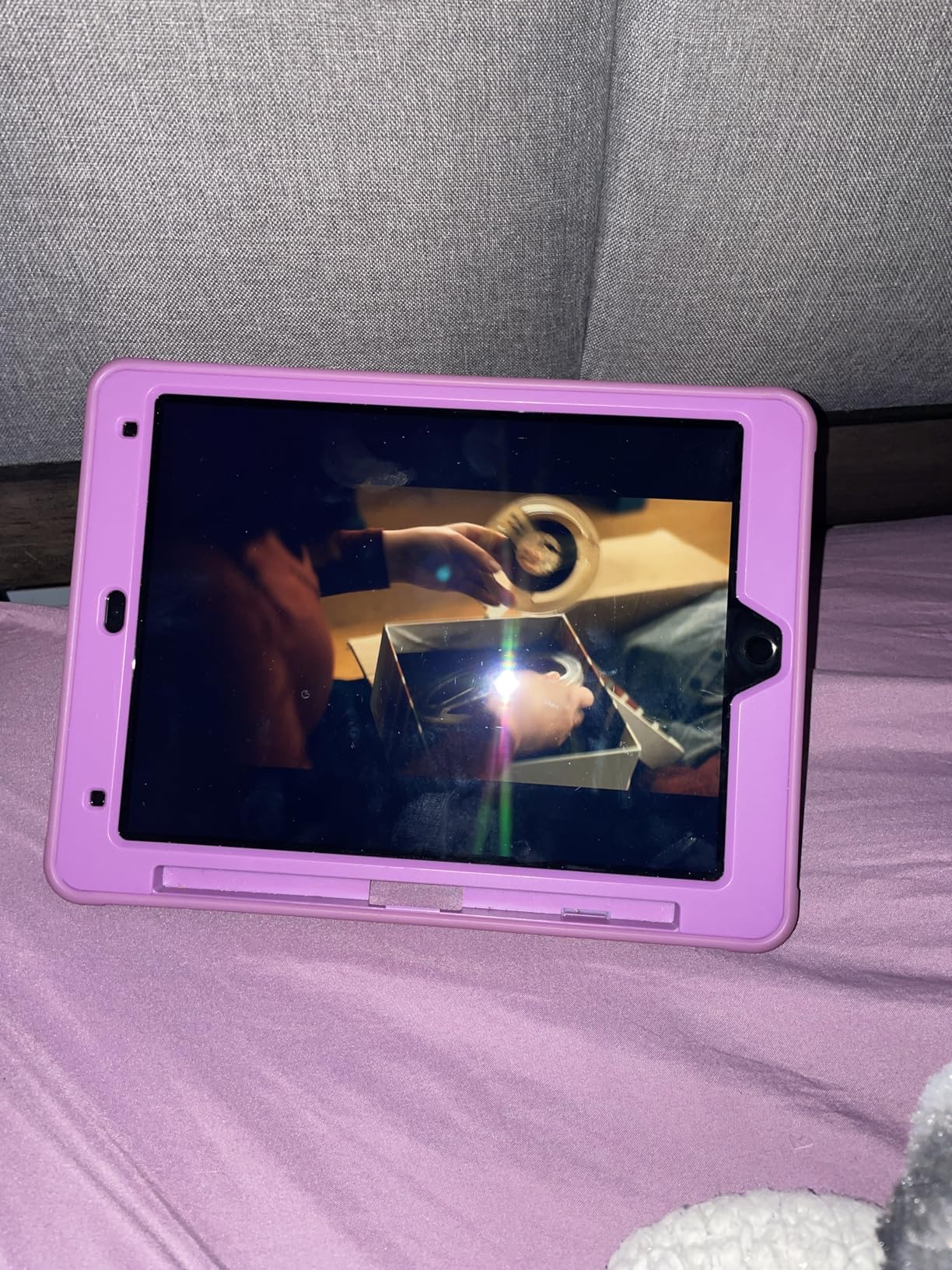 Apple iPad 2021 9th Gen (10.2 inch, Wi-Fi + Cellular, 64GB) Space Gray (Renewed) customer photo 1