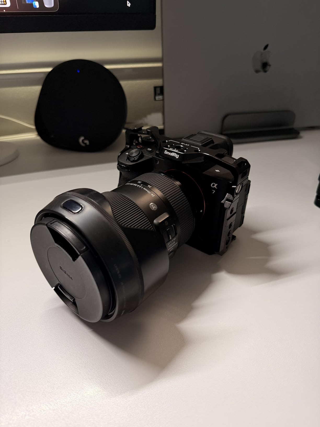SmallRig HawkLock Quick Release Full Cage for Sony Alpha 7R V/Alpha 7 IV/Alpha 7S III/Alpha 1/Alpha 7R IV/Alpha 7 V customer photo 1