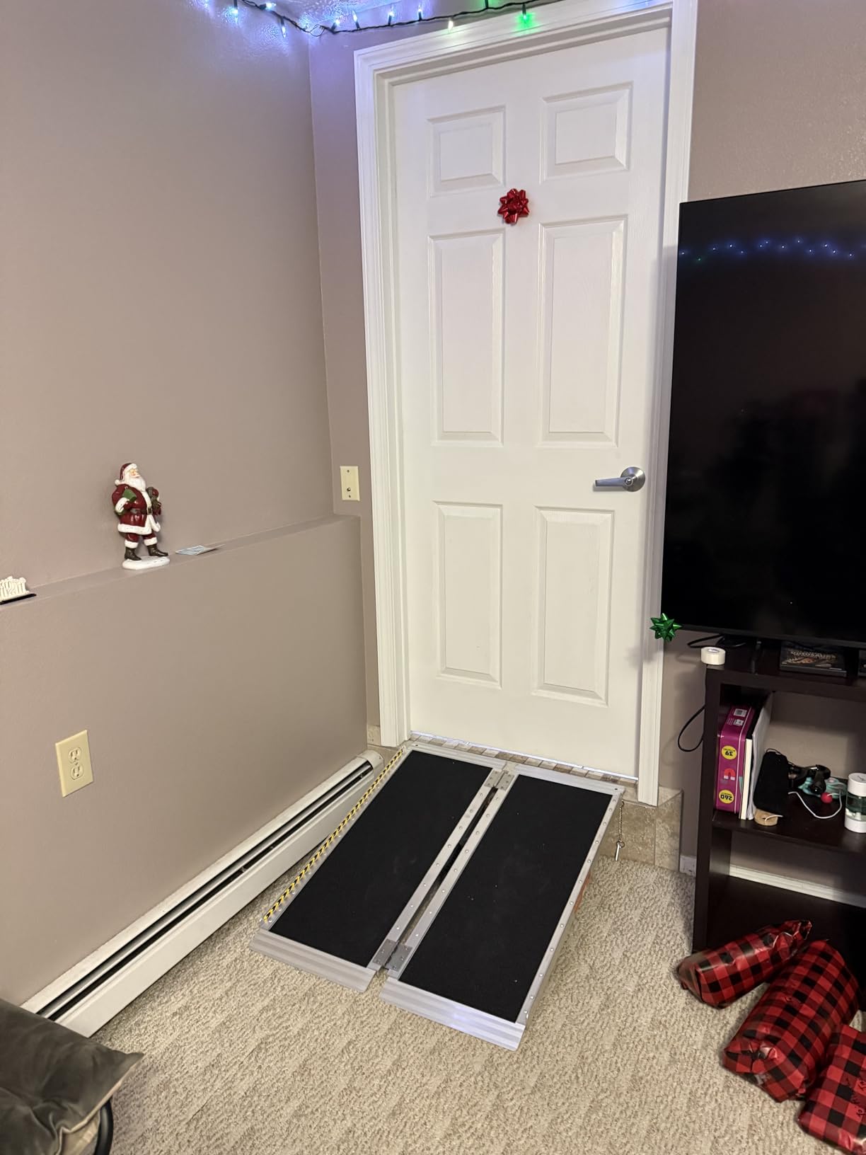 FACHNUO 2 Feet Portable Wheelchair Ramp, Non-Skid Aluminum Handicap Ramps with Handle, Folding Threshold Wheel Chair Ramp for Home Steps, Stairs, Entry, Doorways, Applicable Height 2-6 inches customer photo 1
