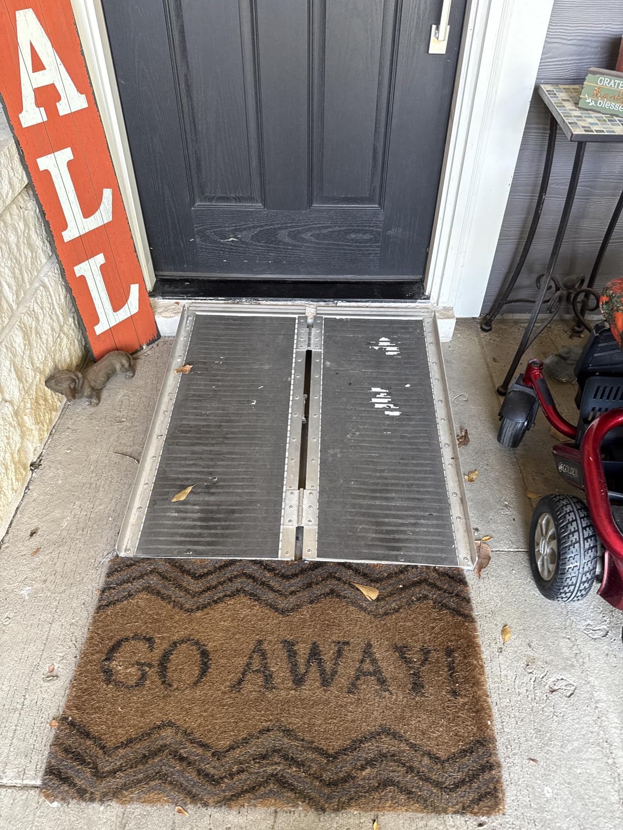 FACHNUO 2 Feet Portable Wheelchair Ramp, Non-Skid Aluminum Handicap Ramps with Handle, Folding Threshold Wheel Chair Ramp for Home Steps, Stairs, Entry, Doorways, Applicable Height 2-6 inches customer photo 2