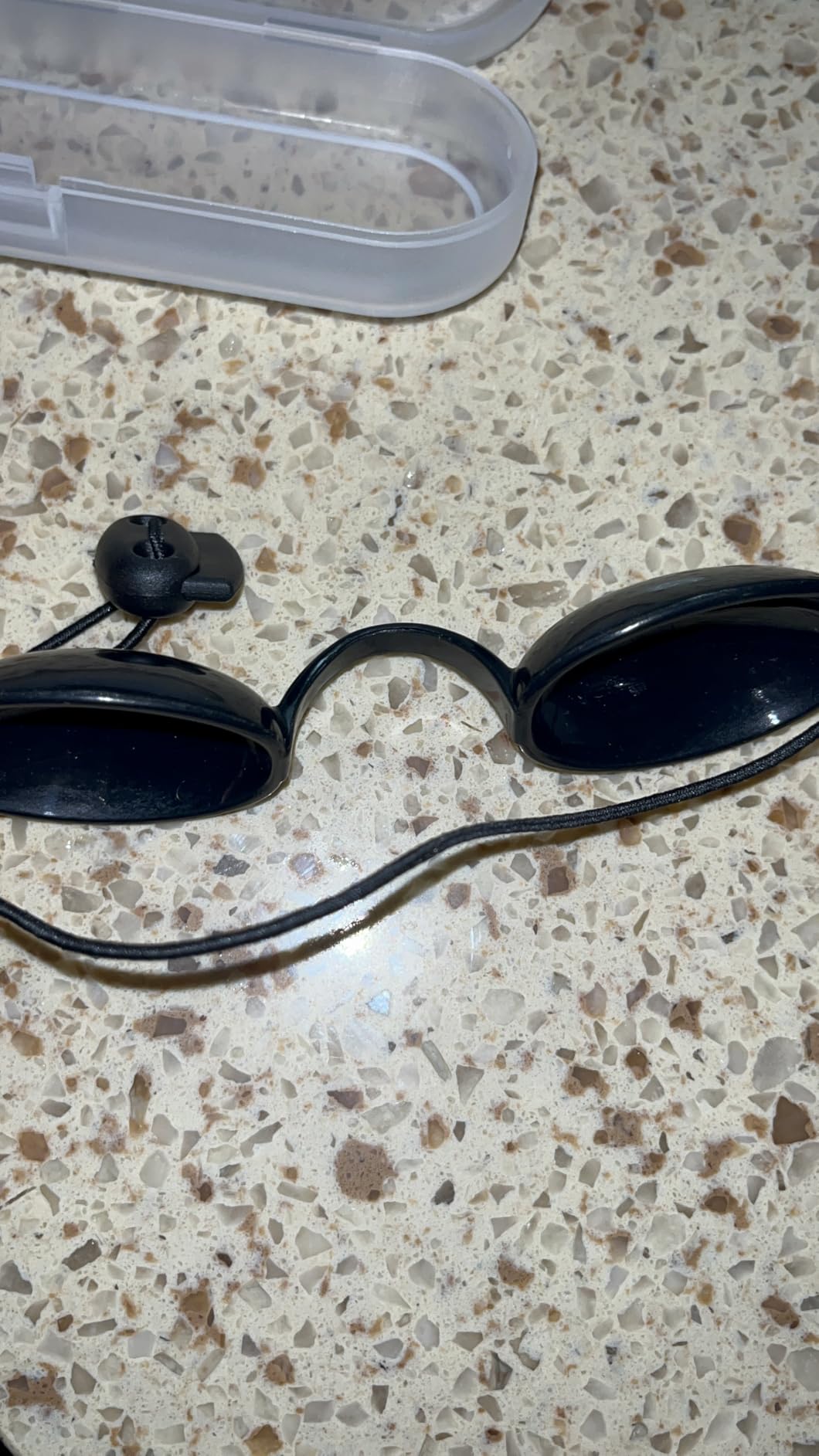 LED-Red-Light-Therapy-Device - 45W LED Panel Deep 660nm and Near-Infrared 850nm Light Combo for Skin Beauty, Pain Relief of Muscles and Joints customer photo 2