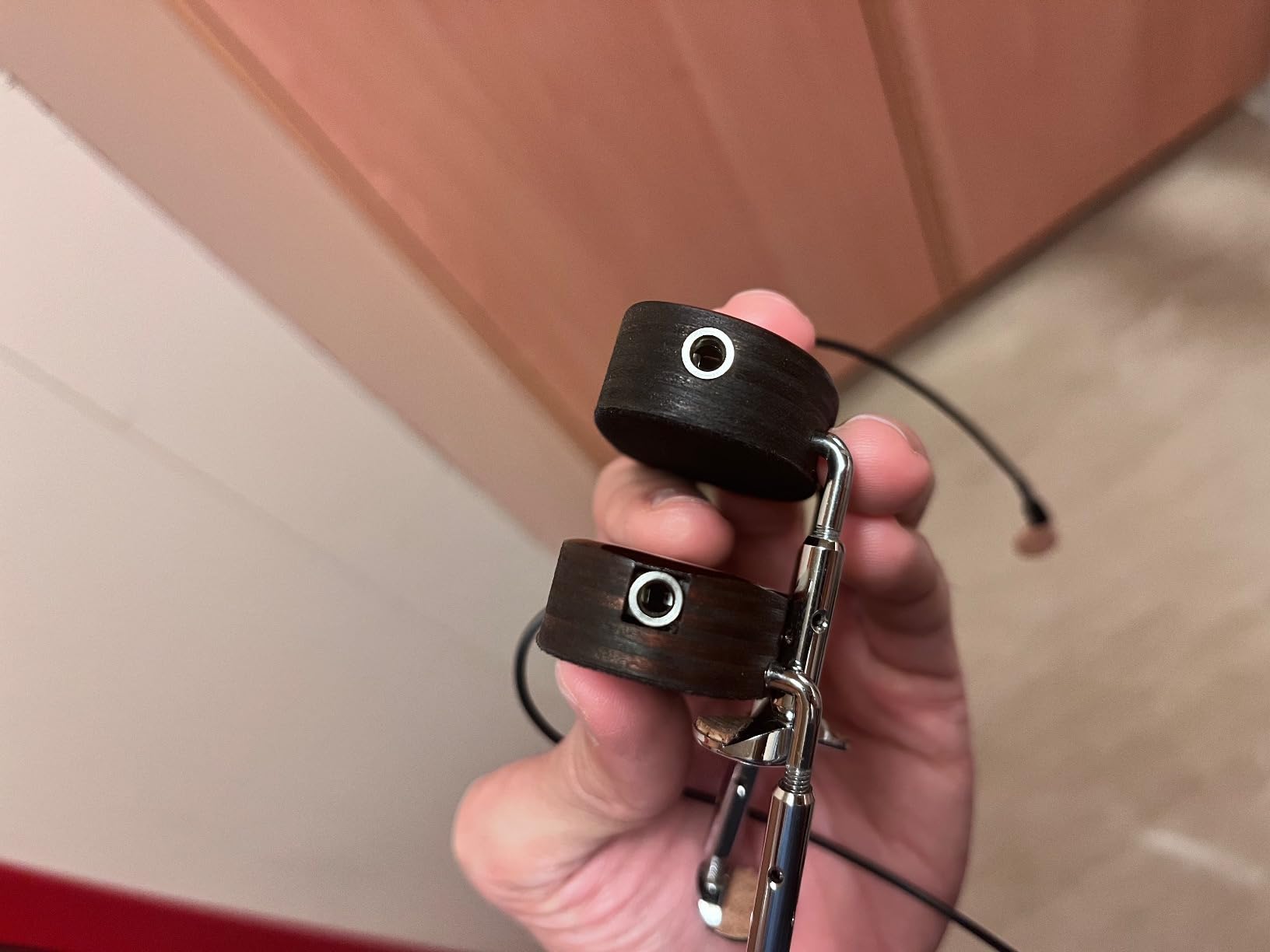 KNA VV-Wi Wireless Violin Viola Pickup (Updated) - UHF Piezo System with Volume Control, 50m Range, Ultra-Low Latency, Easy Install, Professional Sound for String Instruments customer photo 1