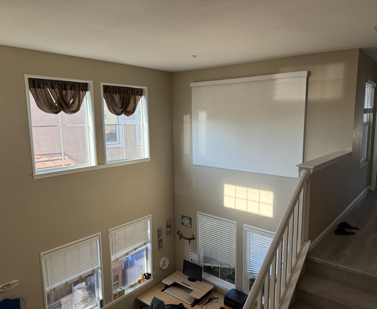 ZSTARR Motorized Smart Blind for Window with Remote Control, Automatic Blackout Roller Shade Customizable Size, with Valance Child Safety Rechargeable Battery Blinds customer photo 1