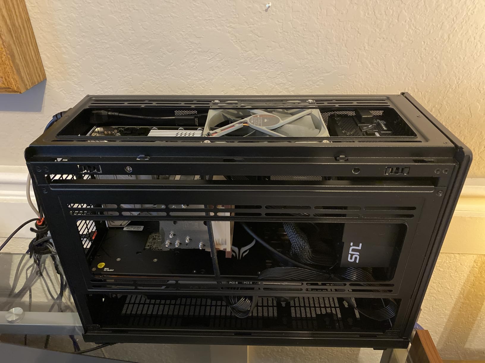 Lian Li A4-H2O Mini-ITX PC Case, Triple-Slot Mount GPU, Aluminum Exterior & SPCC Steel Interior, 240mm AIO, SFX Sandwich Layout, PCIe 4.0, Supports SFX/SFX-L PSU customer photo 1