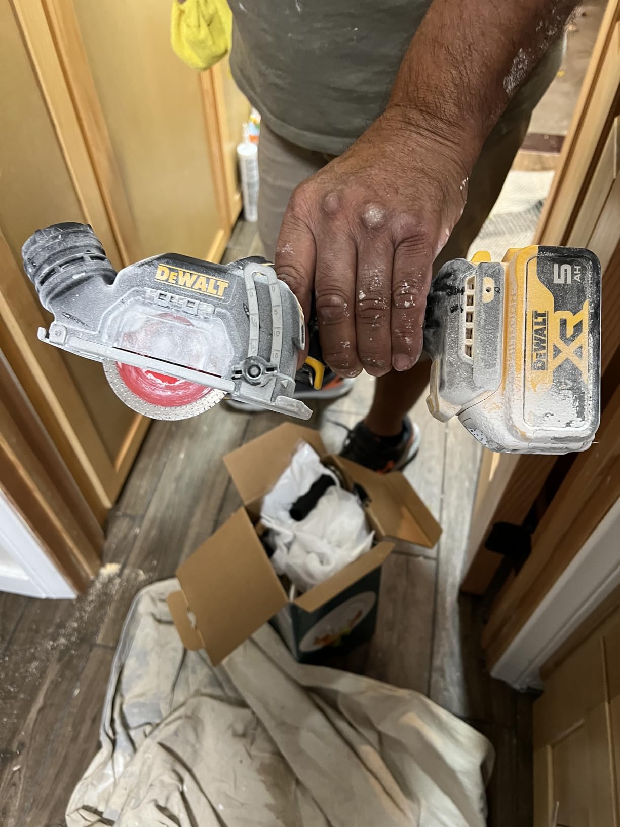 DEWALT DCS438B Cut-Off Tool customer photo 1