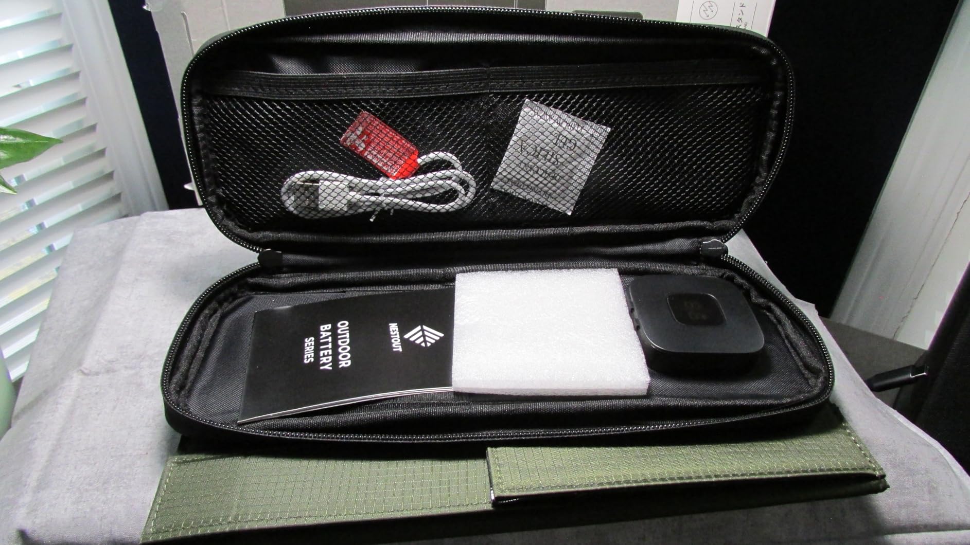 ELECOM NESTOUT Portable Solar Panel, Dual USB-A Ports, 28W Power Generation Charger for Phone Camping, Durable Water-Resistant Ripstop Nylon, Foldable Lightweight, Adjustable Stands (2-Panel) customer photo 1