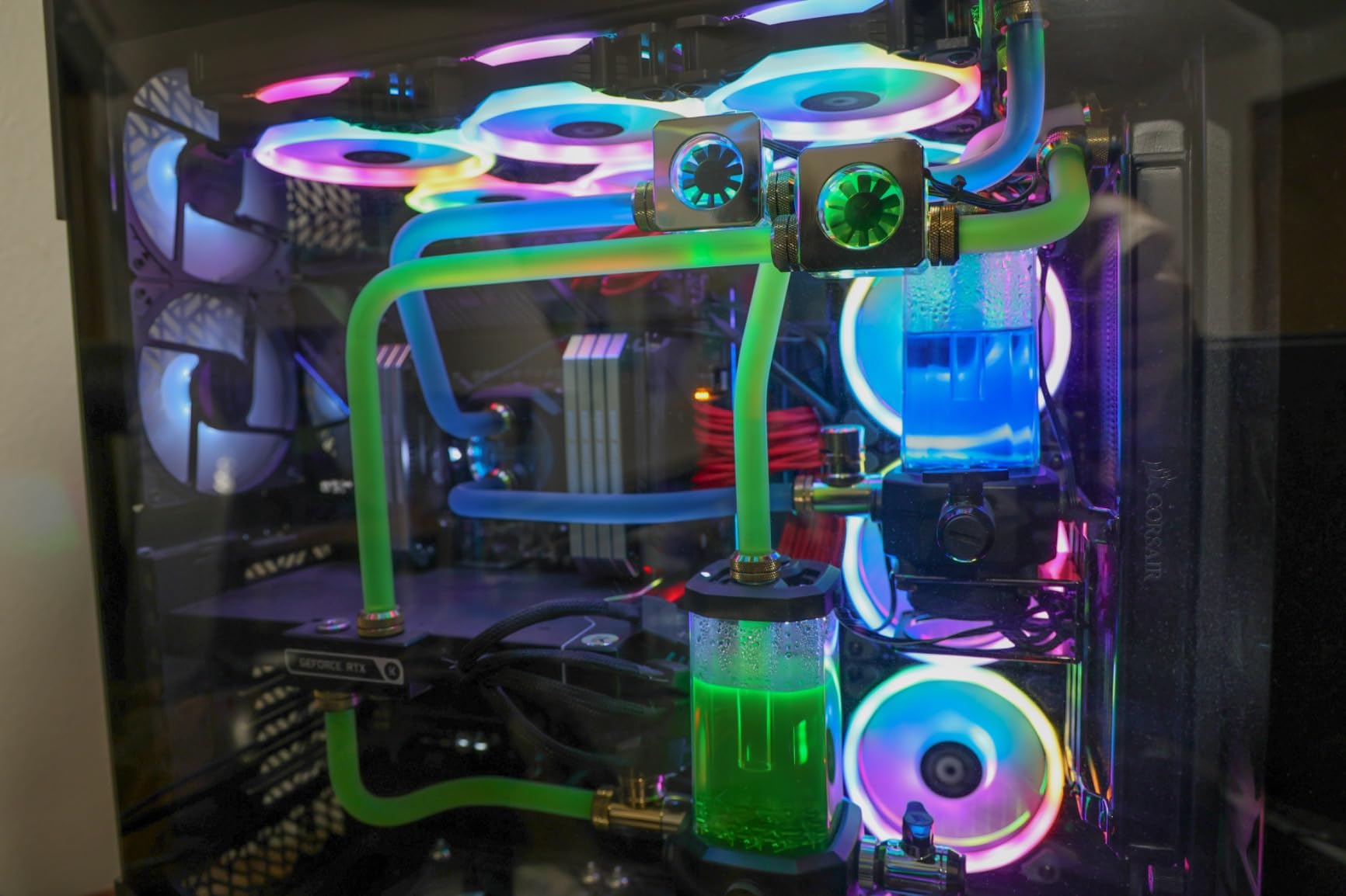 Cooler Master HAF 700 EVO E-ATX High Airflow PC Case, IRIS Customizable LCD, Breathable TG Front Panel, 200mm Sickleflow Fans, USB 3.2 Gen 2 Type C customer photo 1