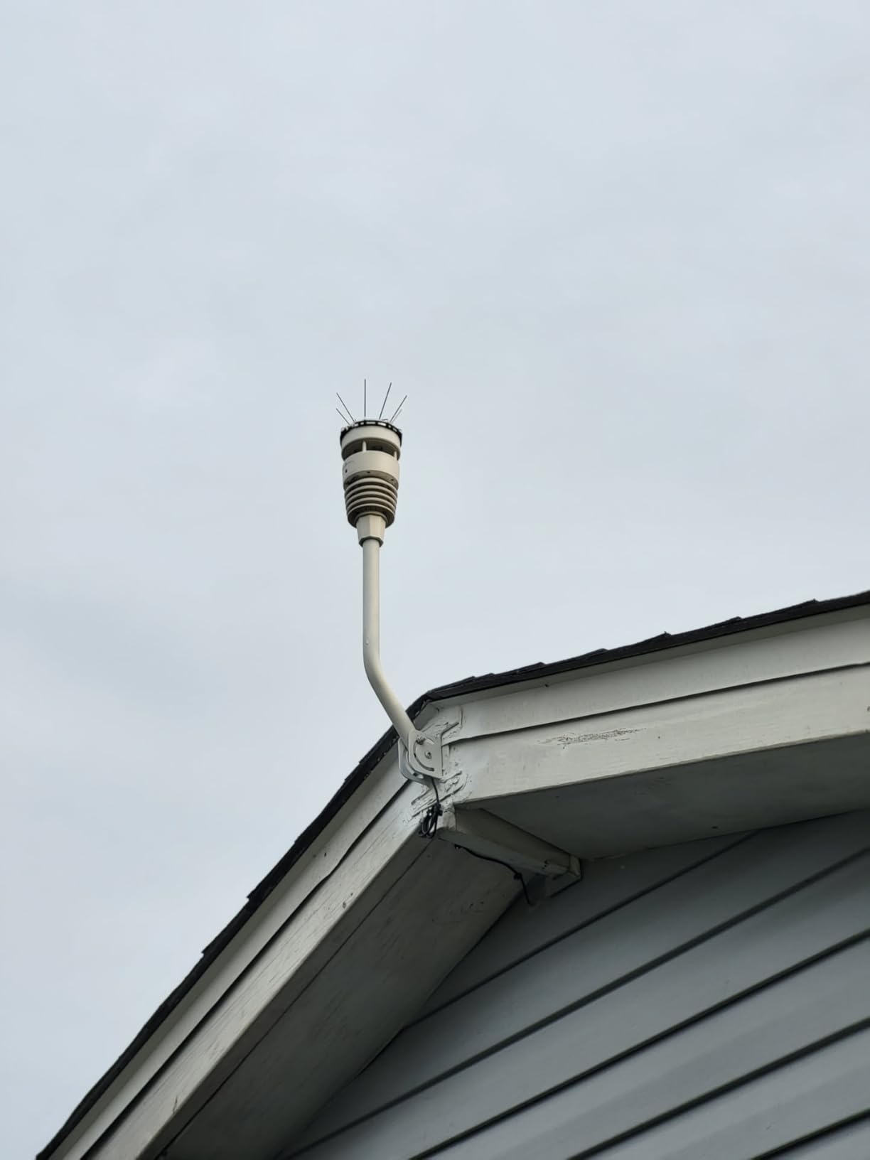 ECOWITT Wittboy Weather Station GW2001, Includes GW2000 Wi-Fi IoT Hub and WS90 7-in-1 Outdoor Solar Powered Weather Sensor, Supports WU/WeatherCloud/Wow/Ecowitt Servers customer photo 1