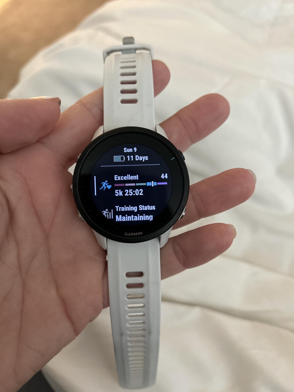 Garmin Forerunner 955, GPS Running Smartwatch, Tailored to Triathletes, Long-Lasting Battery, Whitestone customer photo 2