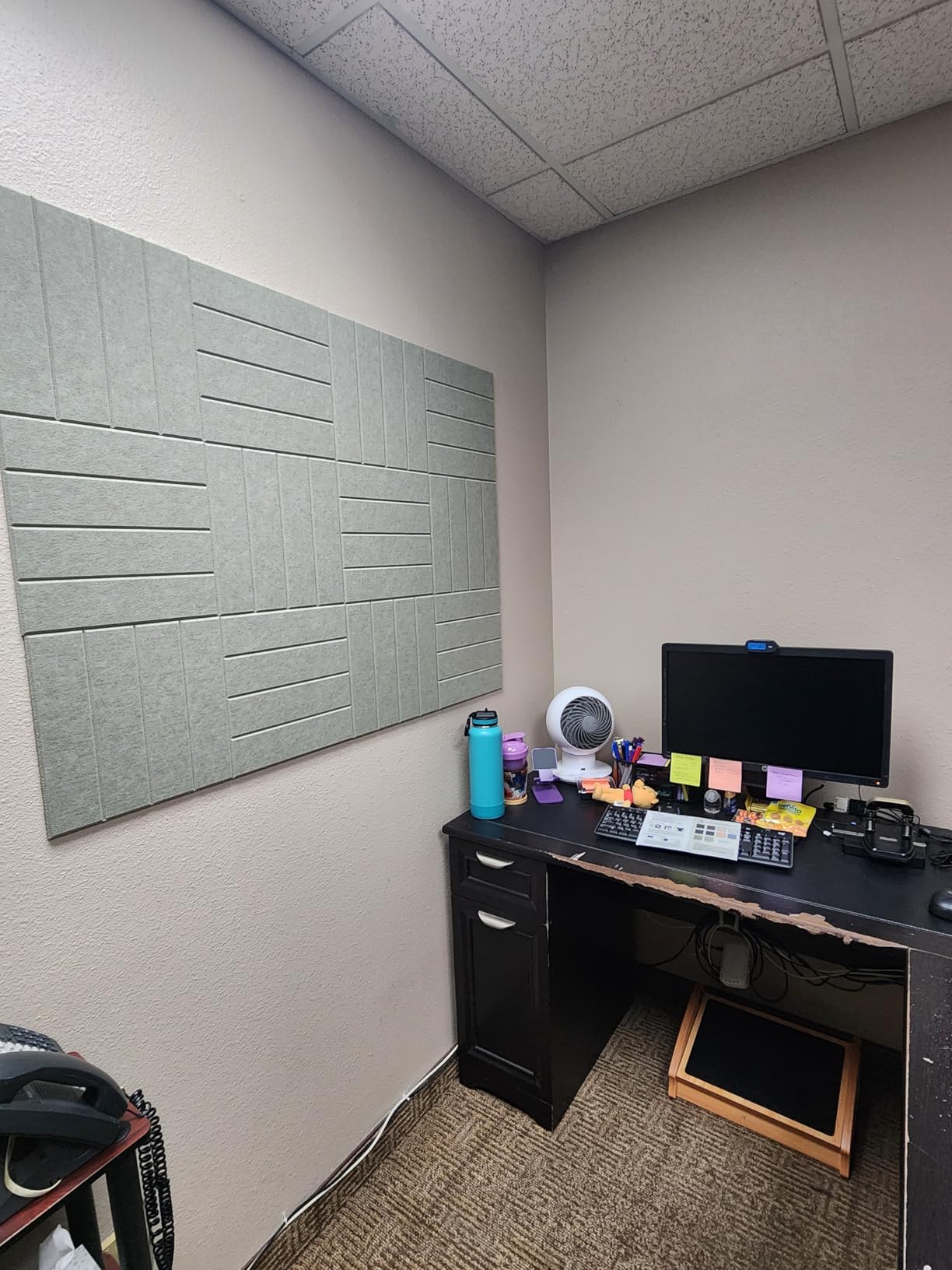 StrongTek Ergonomic Under Desk Footrest, 3 Adjustable Heights Wooden Office Footrest, Large Anti-Slip Surface, Improves Posture and Blood Circulation, up to 400lbs (Natural) customer photo 1