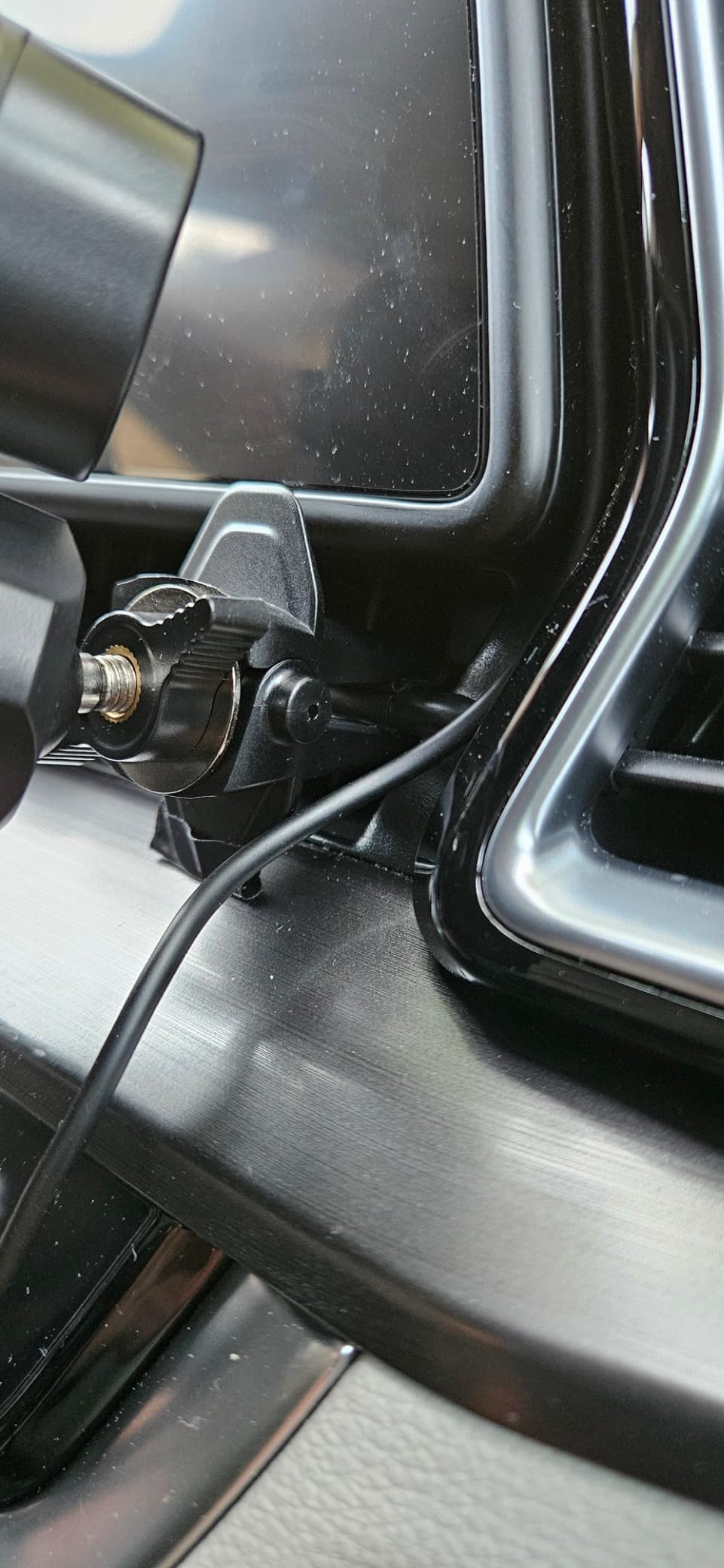 Wireless Car Charger, MOKPR 15W Fast Charging Auto-Clamping Car Charger Phone Mount Air Vent Cell Phone Holder Compatible iPhone 16/15/14/13/13 Pro/12 pro/12/11, Samsung Galaxy S23/S22/S21/S20, etc customer photo 2