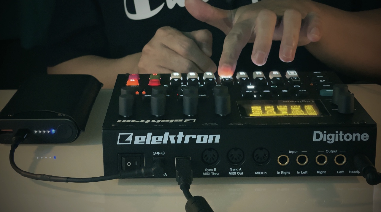 Elektron Syntakt 12 Track Drum Computer and Synthesizer customer photo 2