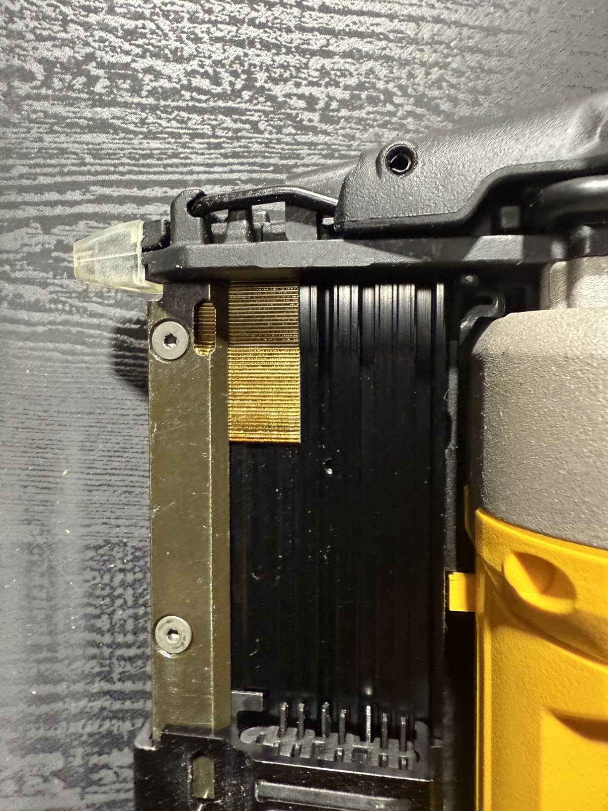 DEWALT ATOMIC Compact Series 20V MAX Brushless Cordless 23 Ga. Pin Nailer (Tool Only) customer photo 2