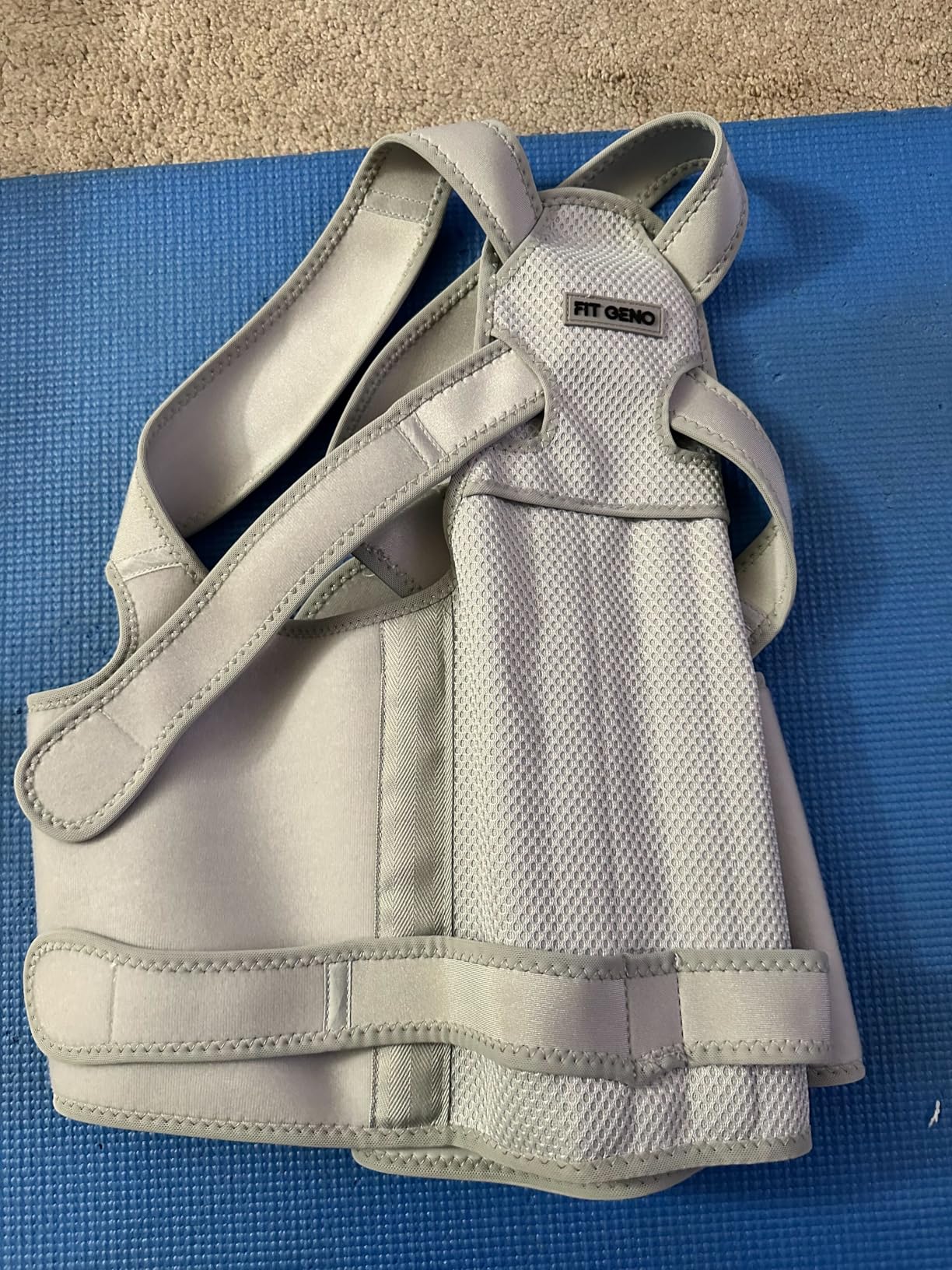 Fit Geno Back Brace Posture Corrector for Women and Men, Shoulder Straightener, Adjustable Full Back Support, Upper and Lower Back Pain Relief - Scoliosis, Hunchback, Hump, Thoracic, Spine Corrector customer photo 2