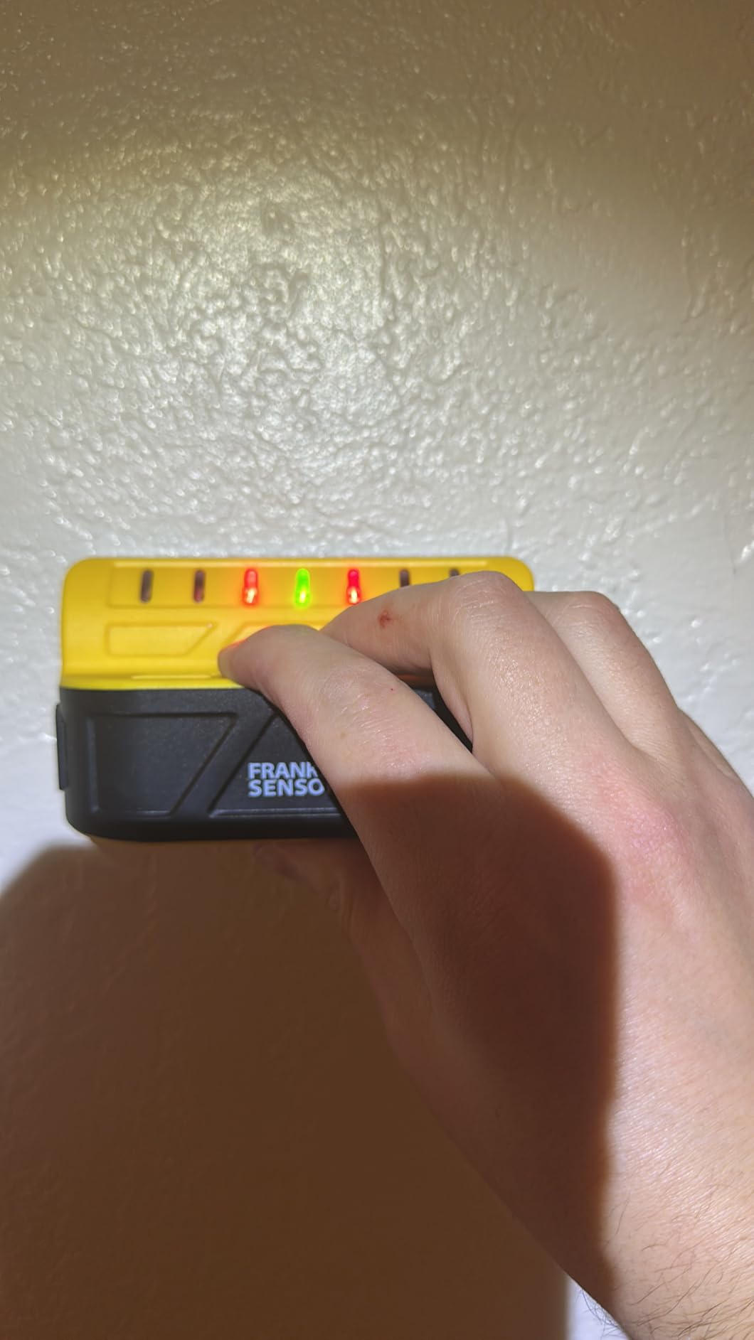 Franklin Sensors ProSensor M70 Stud Finder with 7-Sensors, Wood & Metal Stud Detector/Wall Scanner, Made in The USA customer photo 1