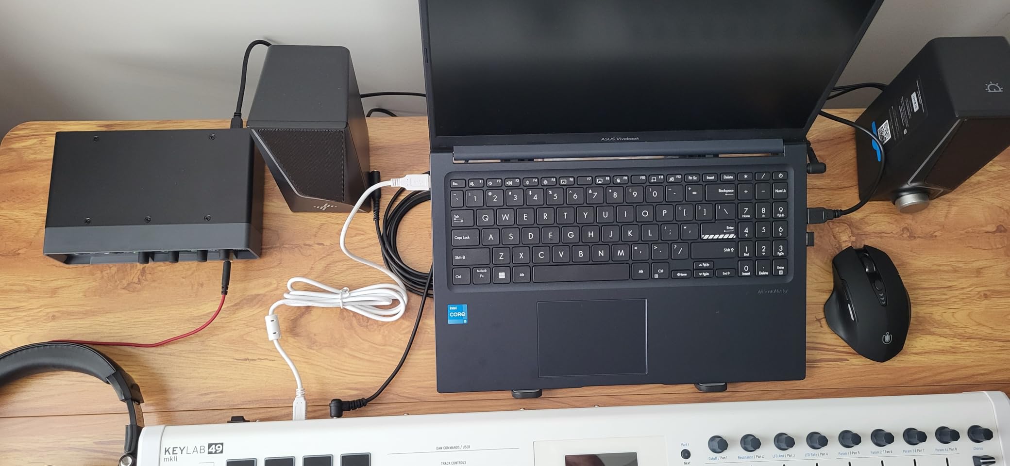 BOMGE USB Audio Interface(32bit/192 kHz) with XLR,phantom power,Direct Monitoring,Loopback for PC Recording,Streaming,Guitarist,Vocalist and Podcasting customer photo 1