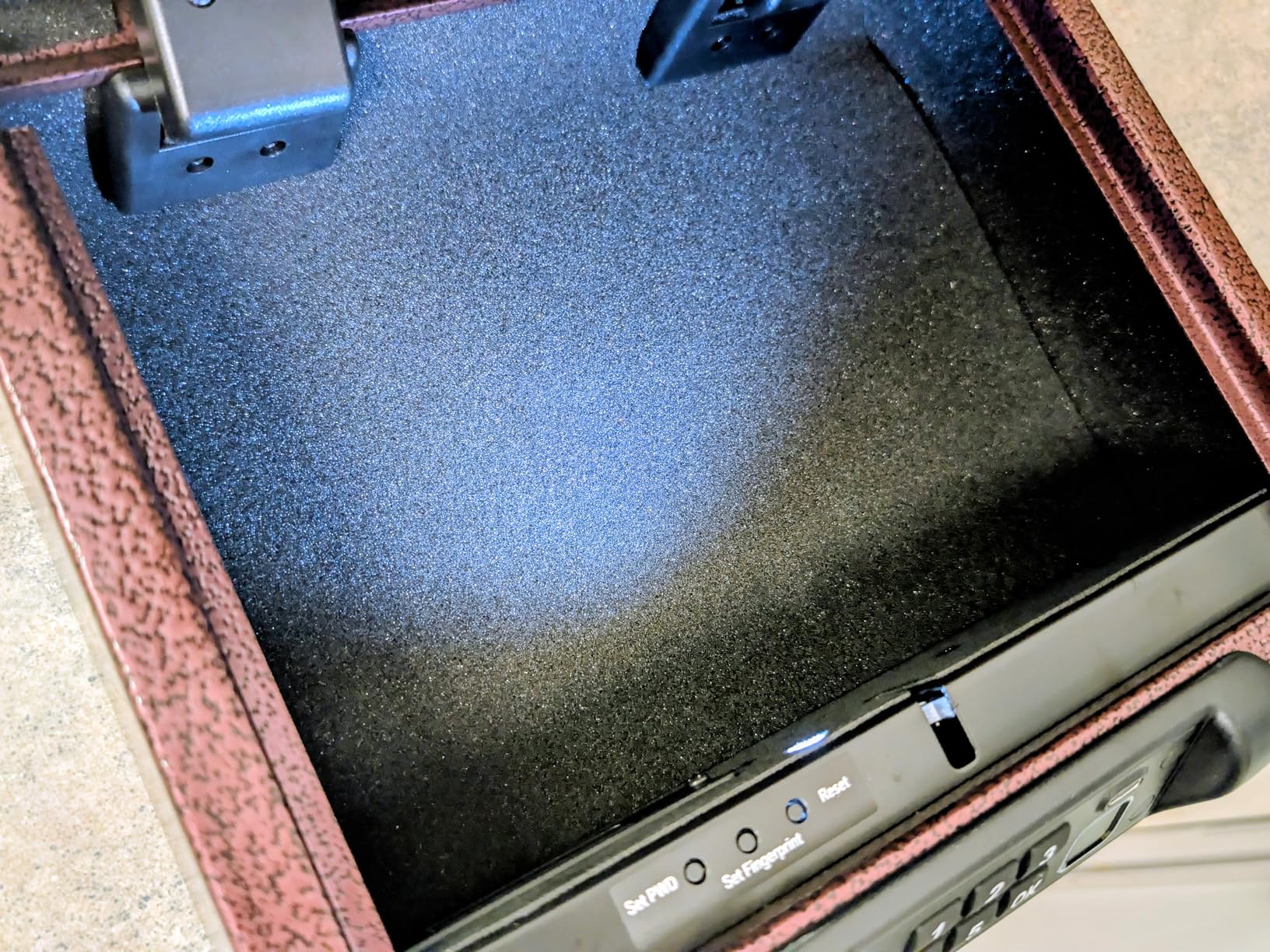 BILLCONCH Biometric Gun Safe for Pistols - 3-Ways Unlock Fingerprint/Digital PIN/Key Handgun Safe for Car and Nightstand customer photo 2
