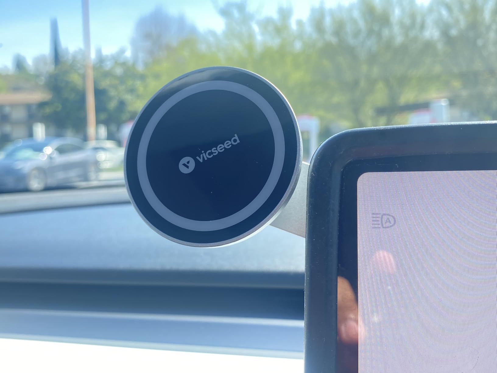 VICSEED Tesla Phone Mount [Strongest Magnet Power] Foldable Hidden Tesla Phone Holder Fit for All Phone, Tesla Model 3 Model Y for MagSafe Car Mount customer photo 1