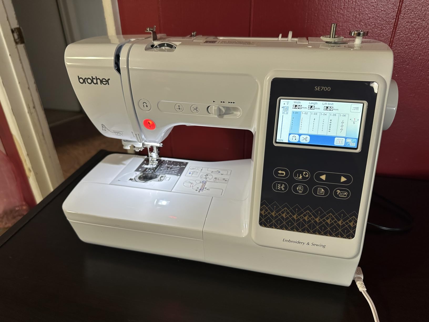 Brother SE700 Sewing and Embroidery Machine customer photo 1