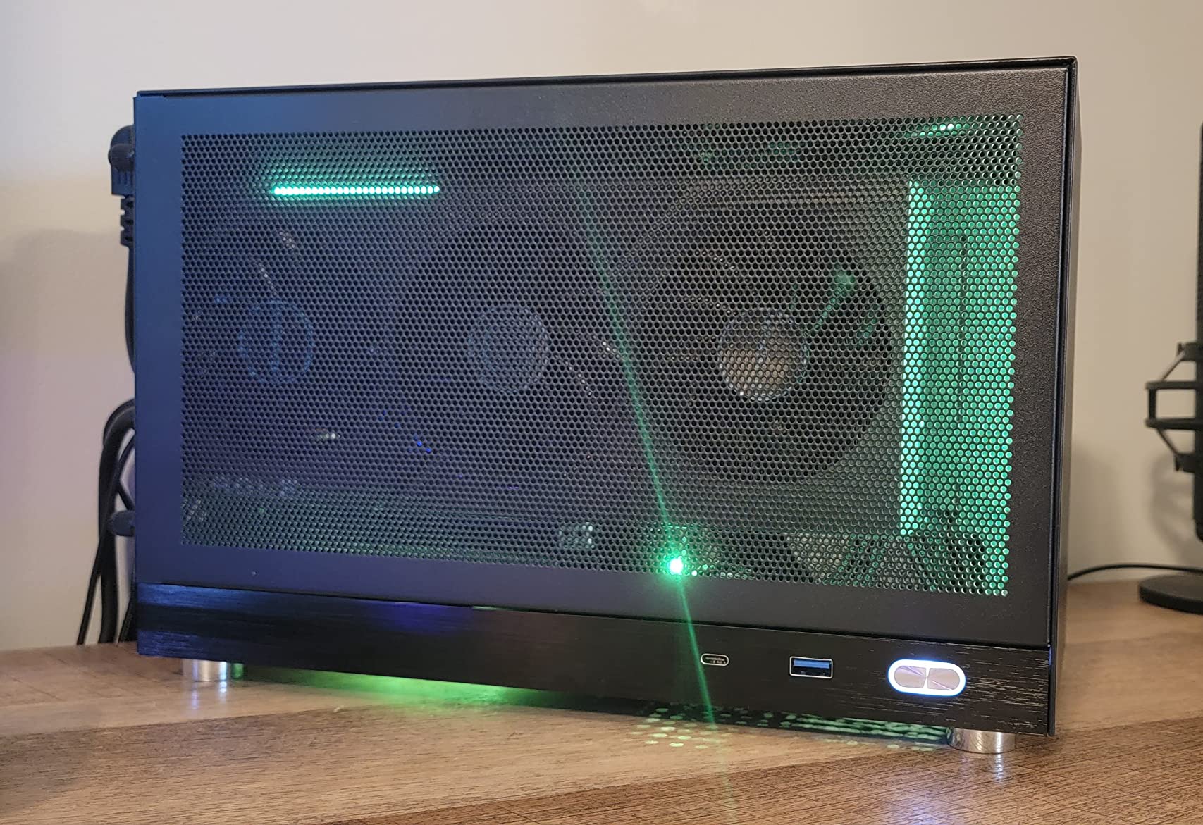 S300 - Gaming Case - Front I/O USB 3.0 Type - C Port - SFX Power Supply 100-130mm -Cable Management System - Aluminum Mini-ITX Motherboard Small Portable for PC (PCIe 3.0 16X Riser Cable) customer photo 1