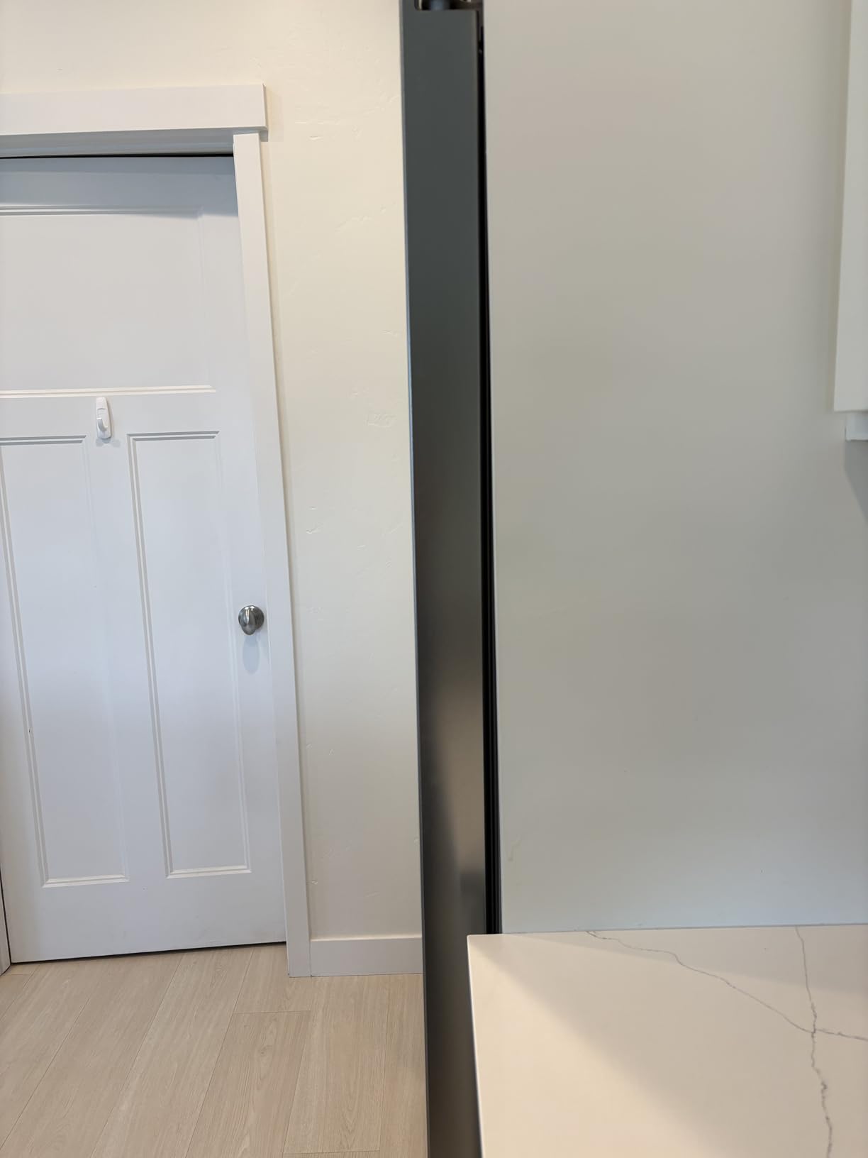 Hamilton Beach HBF1558 15.6 cu ft Counter Depth Full Size Refrigerator, Side Doors, Stainless customer photo 1