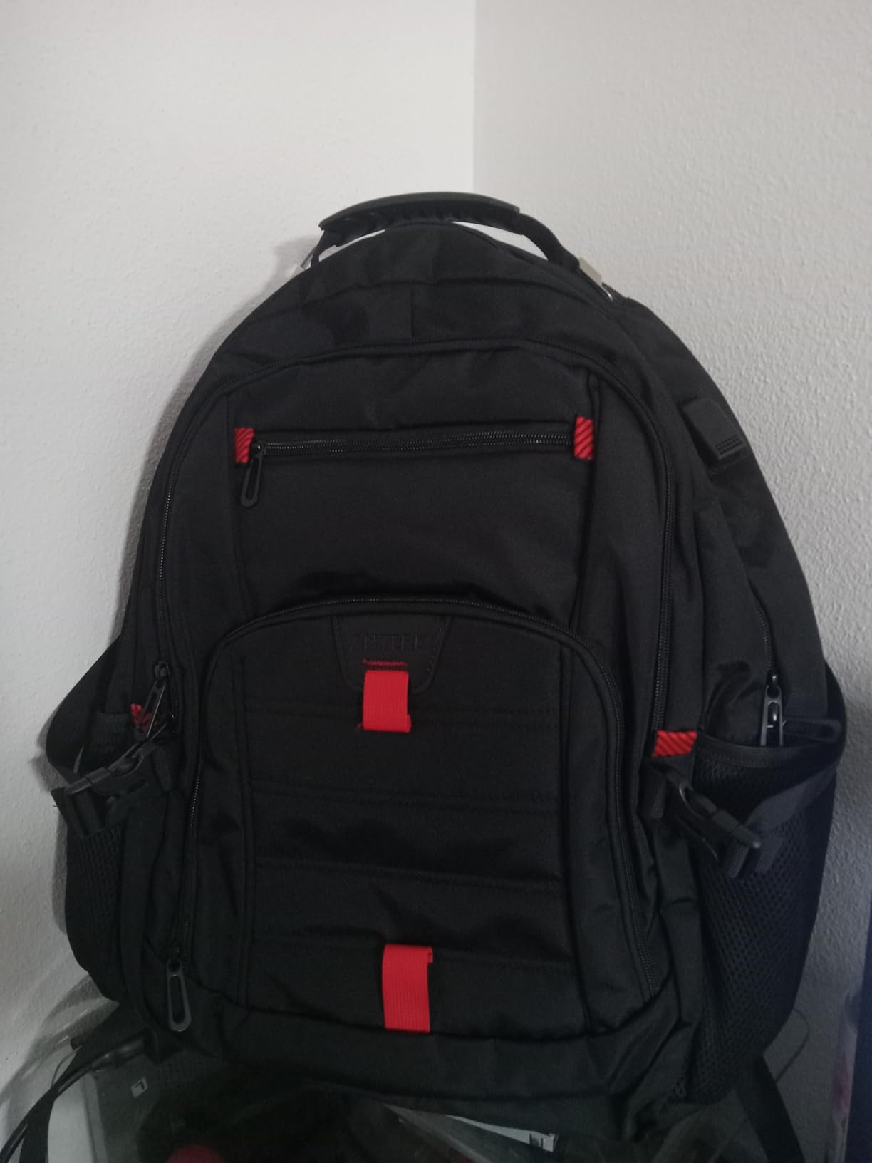 Extra Large Travel Laptop Backpack, 17.3 Inch Carry on Backpack for Men Women, Big Anti Theft Water Resistant College Bussiness TSA Airline Approved Work Computer Backpack, Black customer photo 1