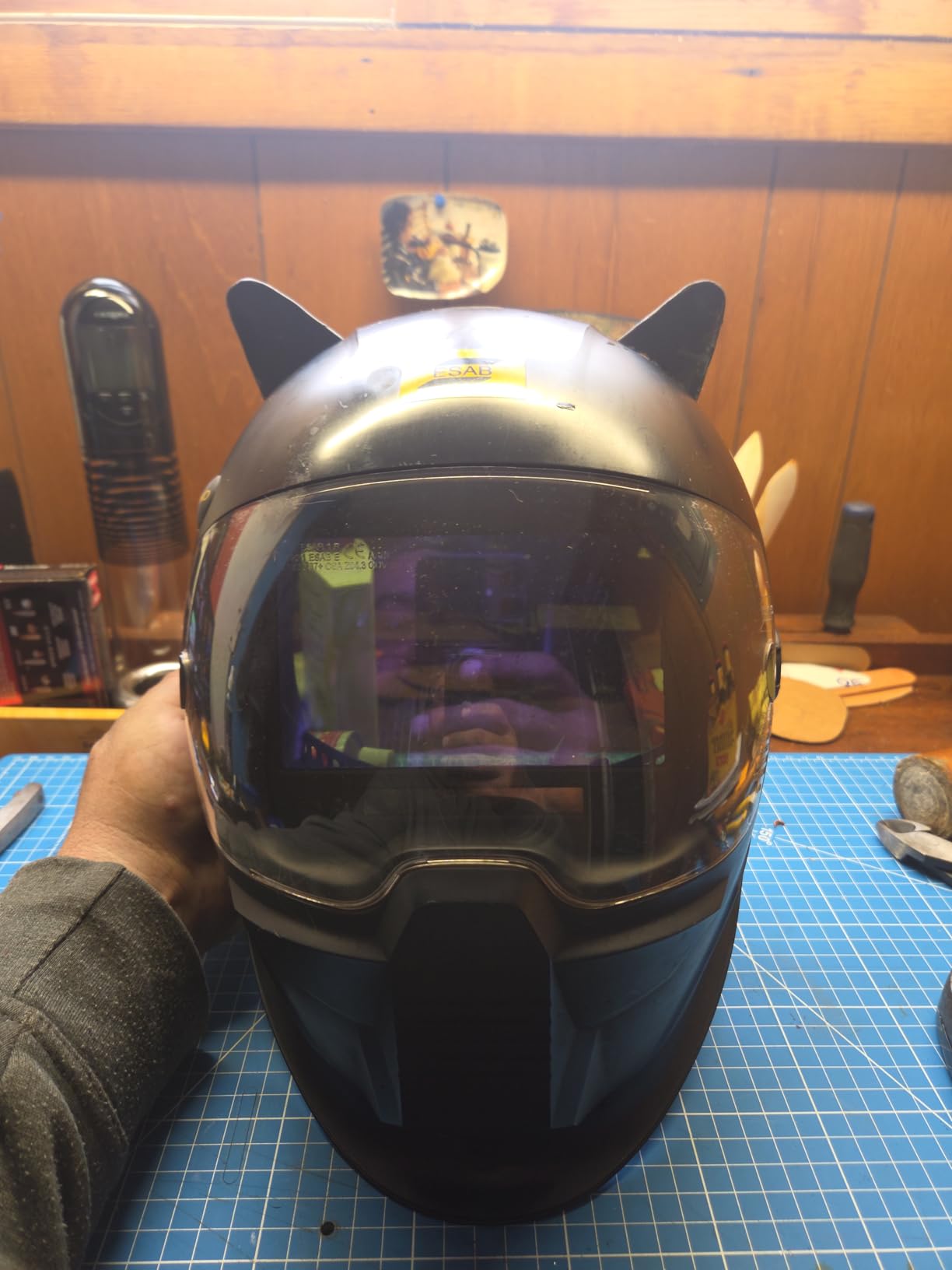 ESAB Sentinel A60 Welding Helmet, Black Low-Profile Design, High Impact Resistance Nylon, Large Viewing Area 4.65 in x 2.80 in customer photo 1