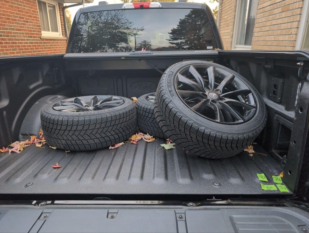 Retractable Hard Tonneau Cover Fits 2015-2026 Ford F-150 5.5 Ft Truck Bed with Mechanical Lock T-Slot Matte Black Aluminum K22c customer photo 2