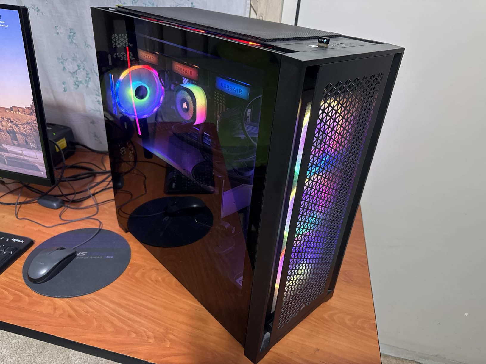 Corsair RM1200x Shift Fully Modular ATX Power Supply - Side Interface - ATX 3.1 & PCIe 5.1 Compliant - Zero RPM Fan Mode customer photo 1