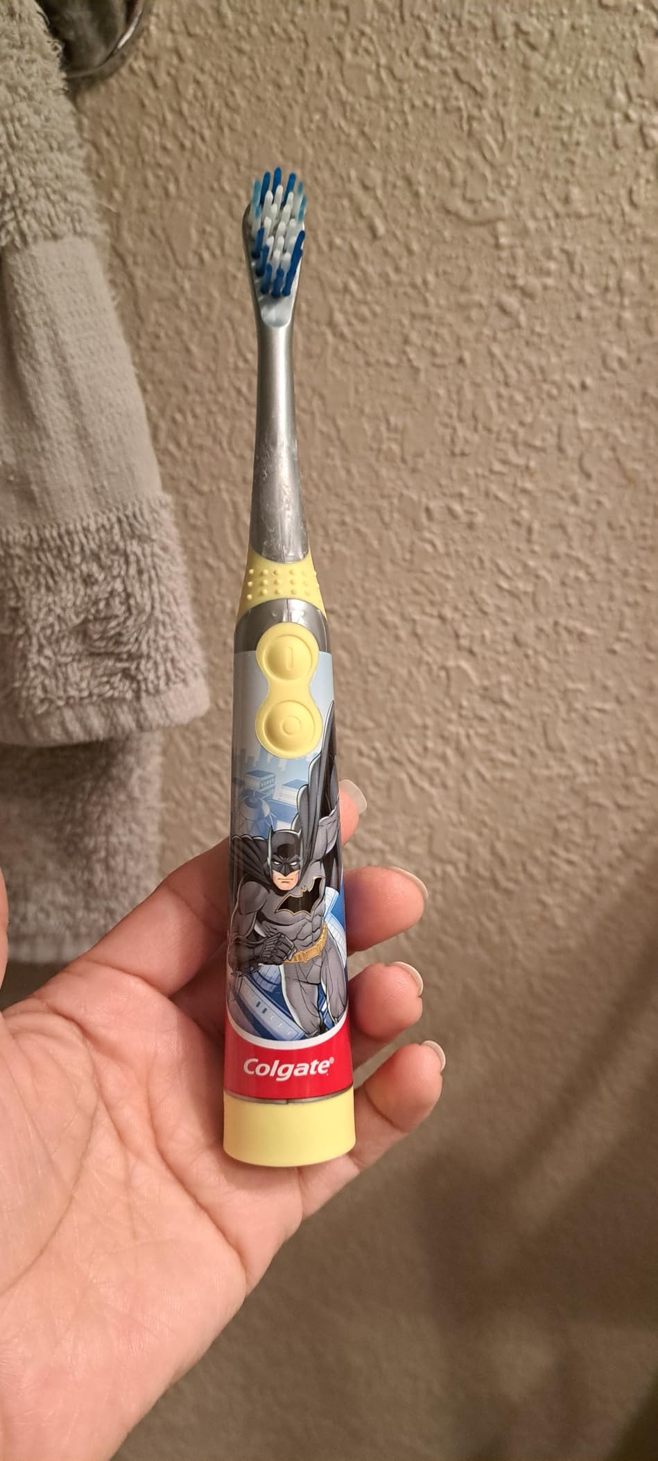 Colgate Kids Powered Vibrating Toothbrush, Pokemon, 1 Pack customer photo 2