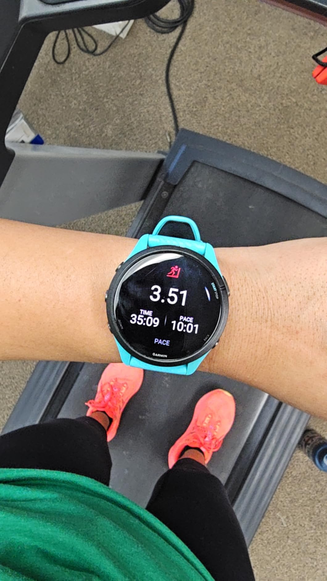 Garmin Forerunner 265S Running Smartwatch, Colorful AMOLED Display, Training Metrics and Recovery Insights, Whitestone and Neo Tropic customer photo 2