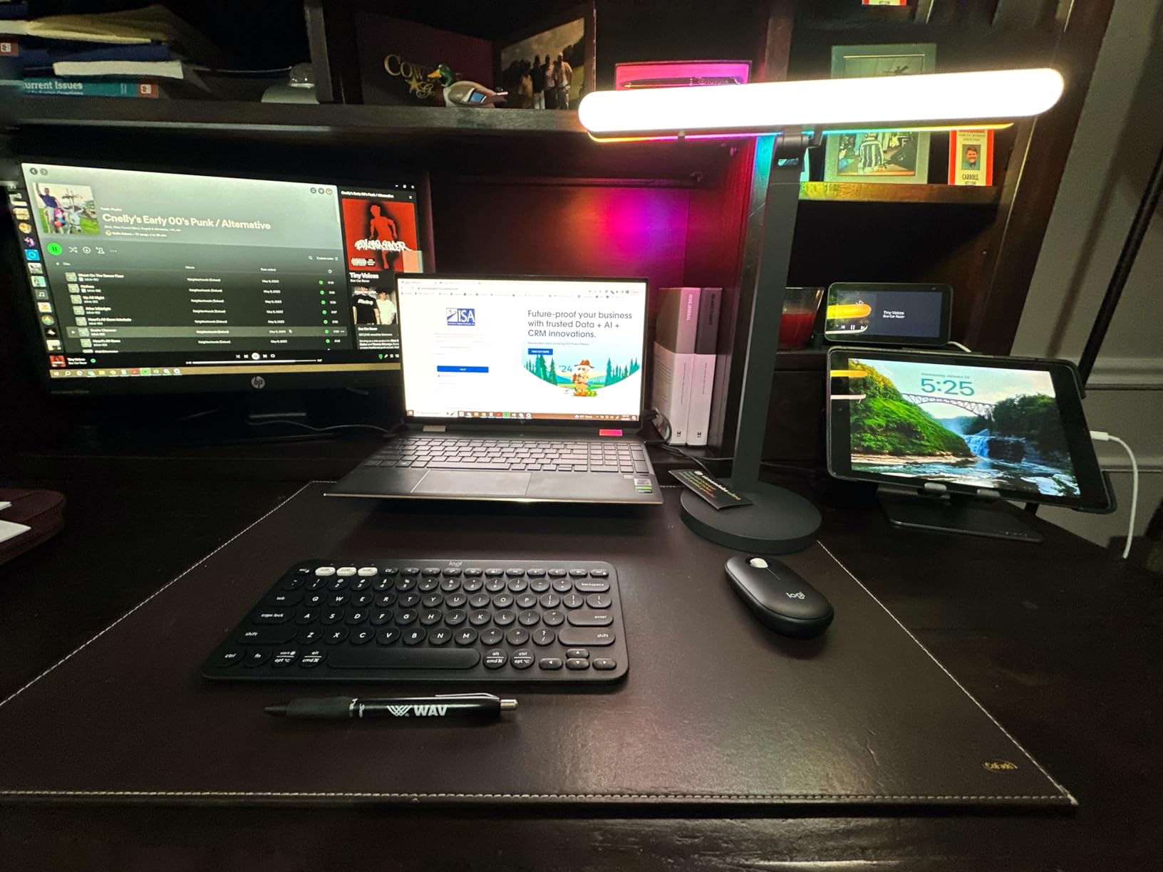 Logitech G Litra Beam LX Premium Dual-Sided RGB LED Streaming Key Light with TrueSoft, for Streaming, Broadcasting, LIGHTSYNC, Bluetooth, USB, PC/Mac - Graphite customer photo 2