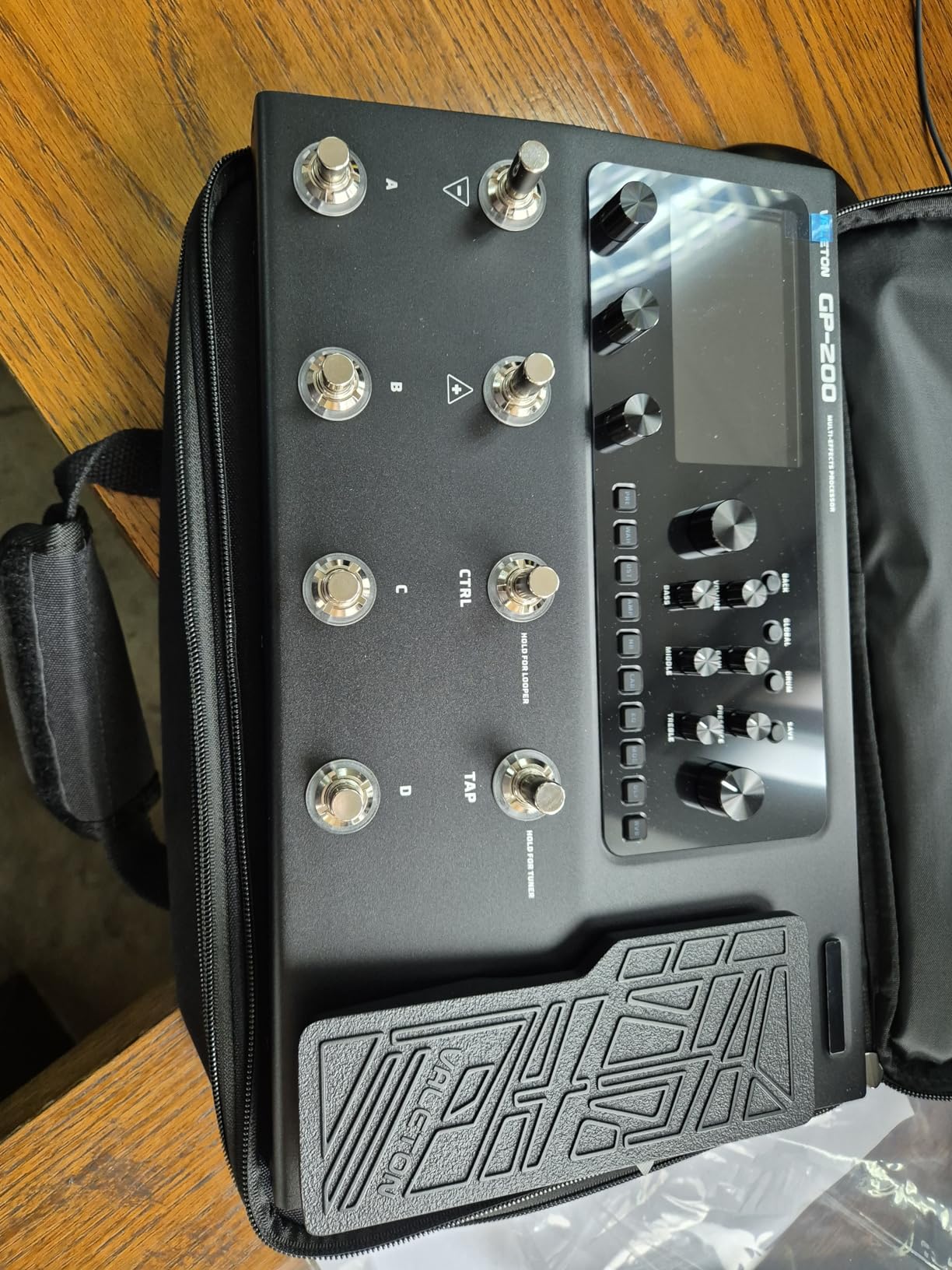 Valeton GP-200 Multi-Effects Guitar & Bass Processor Pedal with Amp Modeling, IR Loader, Expression Pedal, USB Audio Interface, Looper, Drum Machine customer photo 2