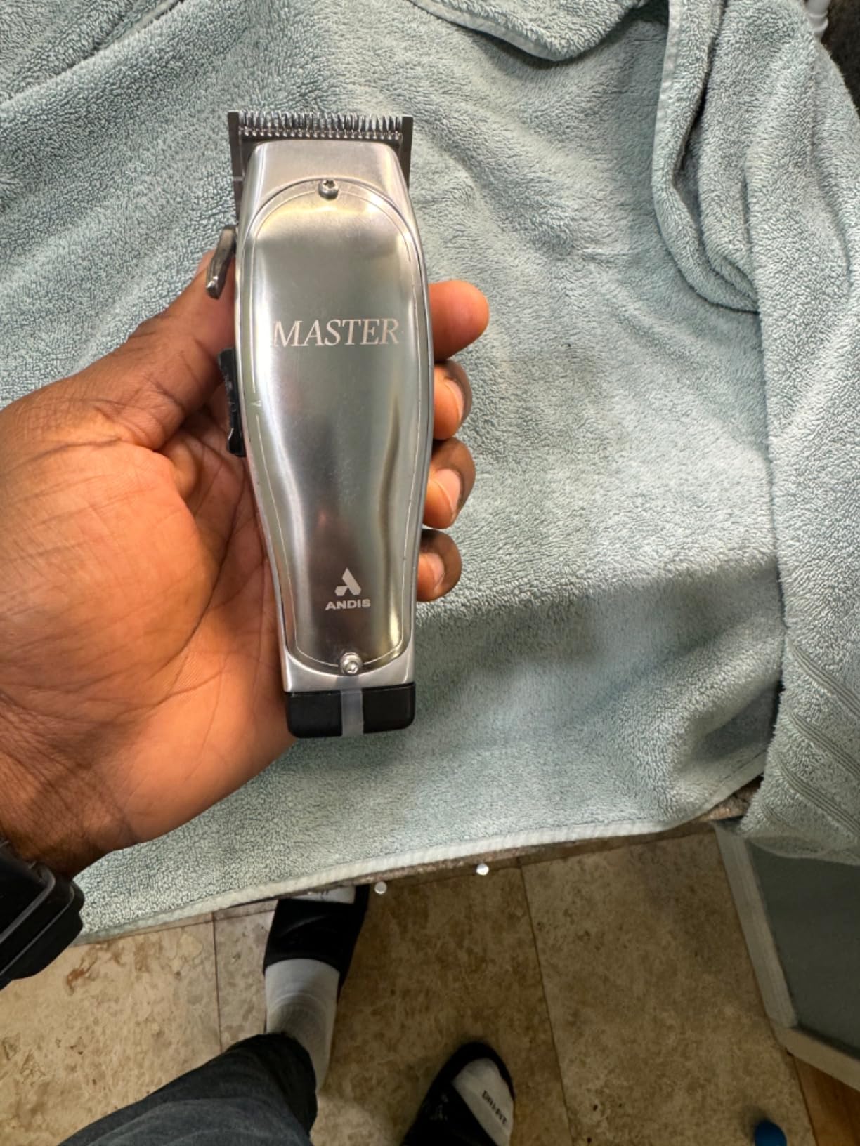 Andis 12660 Professional Master Corded/Cordless Hair Clipper, Adjustable Carbon Steel Blade for Close Cutting, Silver customer photo 2
