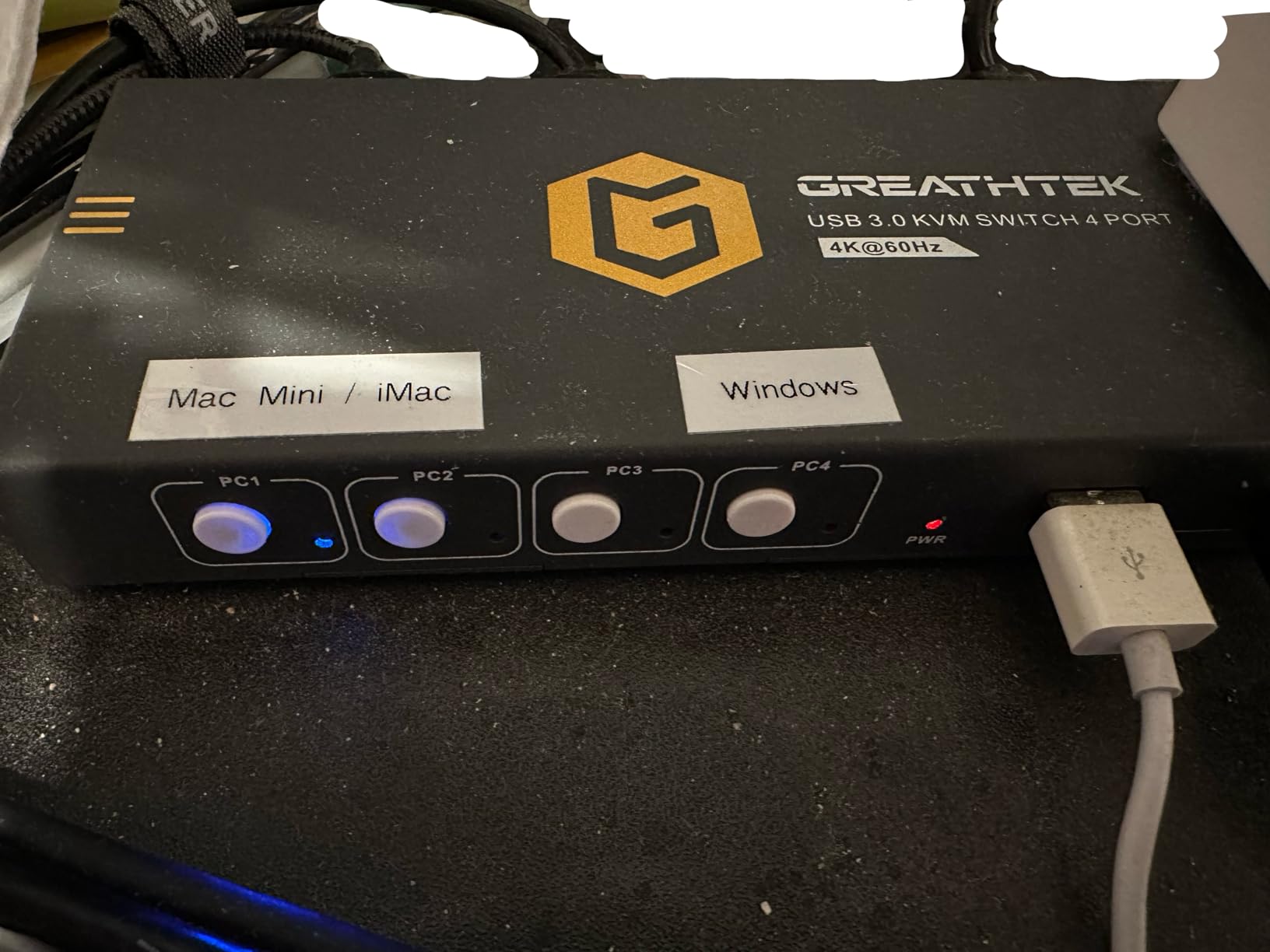 USB3.0 KVM Switch HDMI 4K@60Hz for 4 Computers Share 1 Monitor, KVM Switch 4 Port with 3 USB 3.0 Ports Share Keyboard Mouse, Support Button Switch, Plug and Play customer photo 1