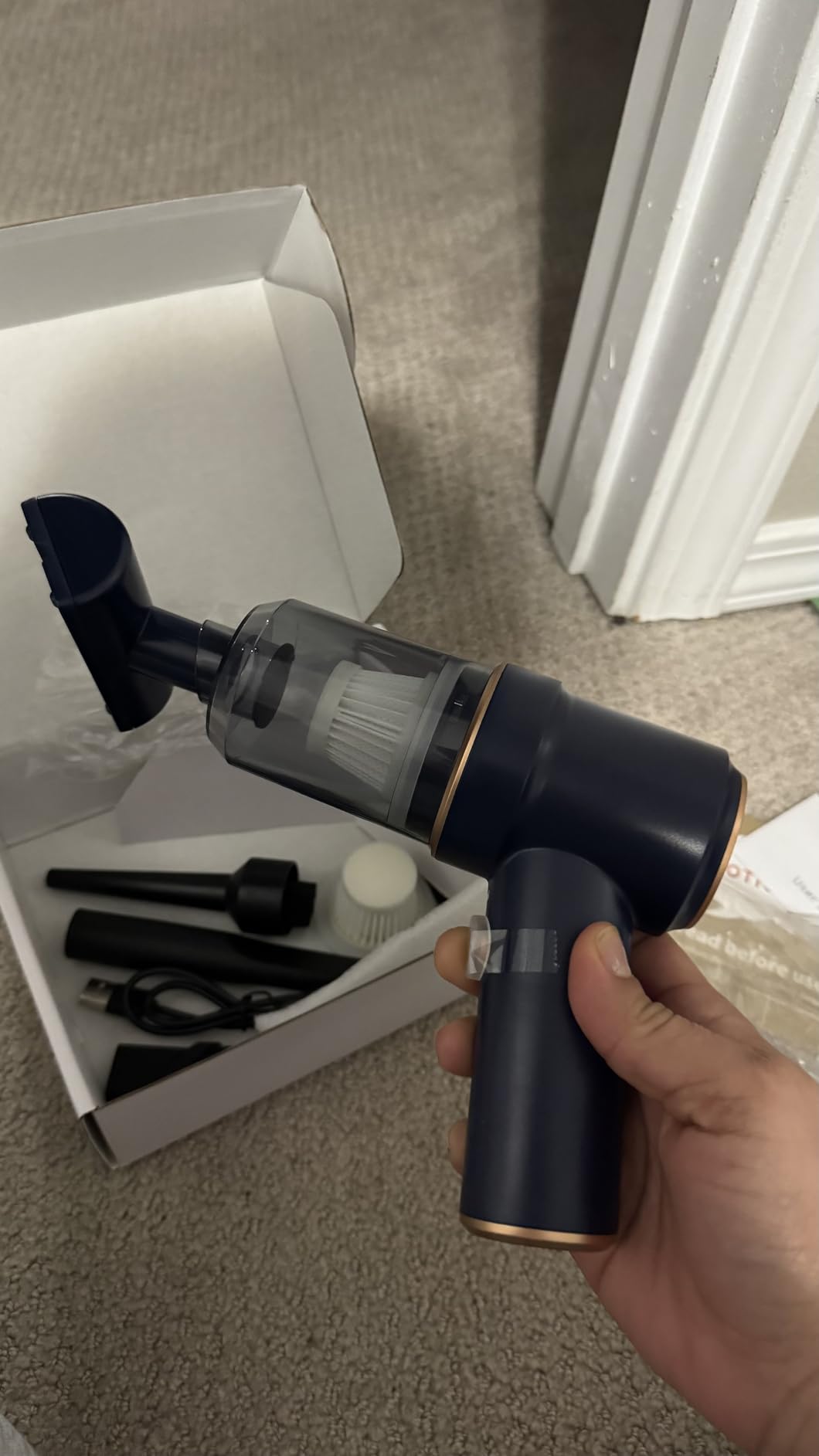 KMM Handheld Car Vacuum Cleaner, 9000Pa Vacuum Cleaner and Air Duster, 120W High Power Hand Held Vacuum with LED Light and Multi-Nozzles for Car, Home, Office, Pet customer photo 1