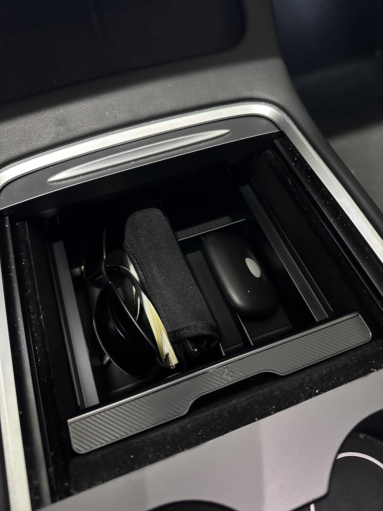 Spigen Armrest Console Organizer for Tesla Model Y (2020-2024) & 3 (2017-2023) customer photo 2