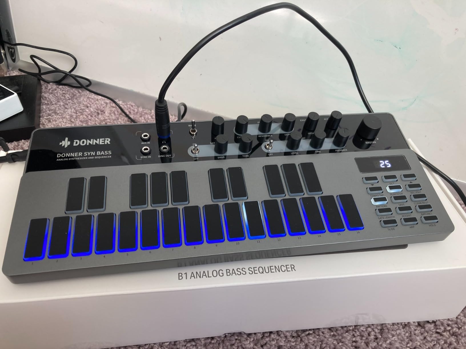 Donner Essential B1 Analog Bass Synthesizer and Sequencer customer photo 1