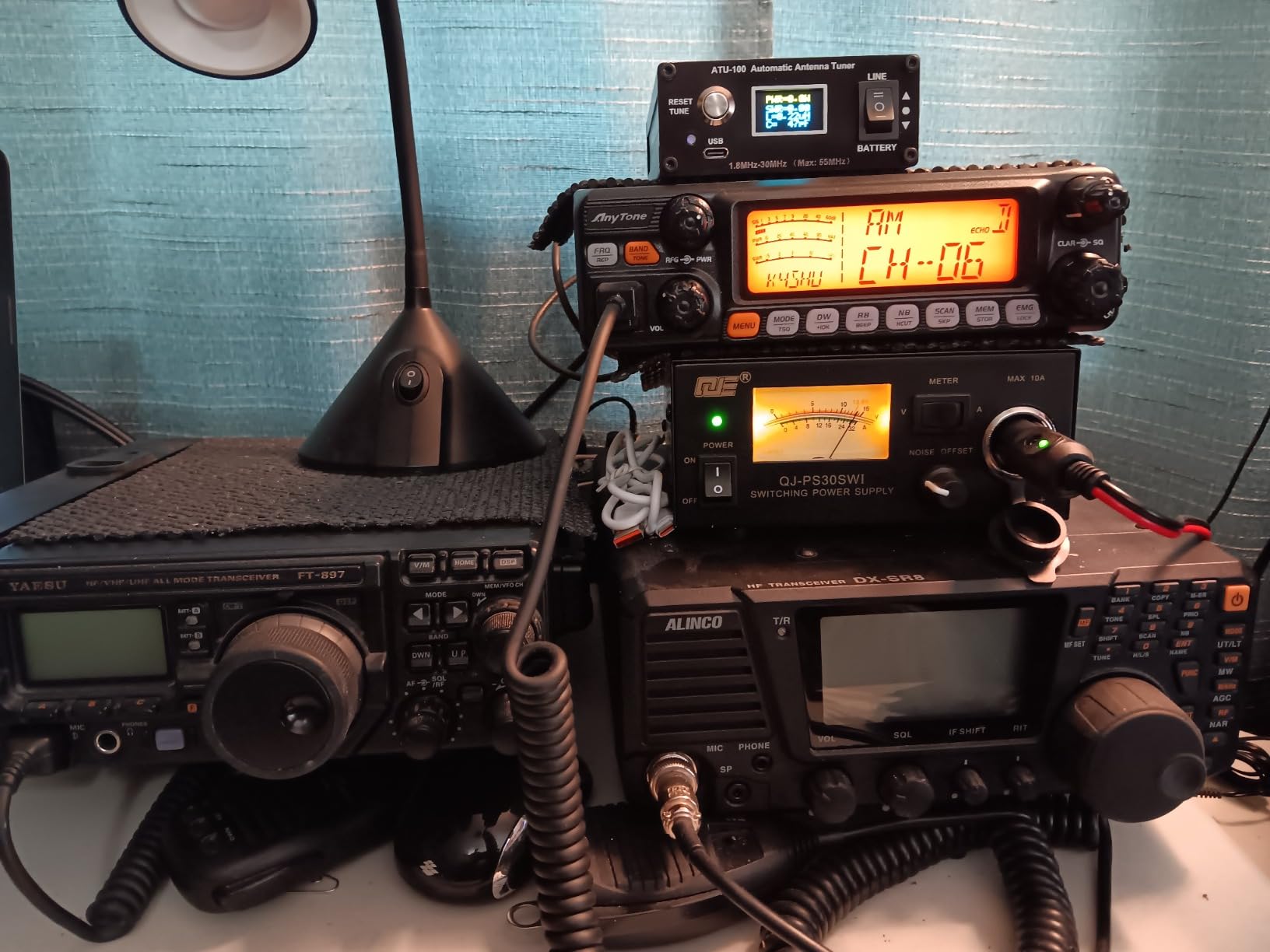 V3.2 ATU-100 EXT Automatic Antenna Tuner with 5000mAh Battery for POTA/SOTA/DX customer photo 1
