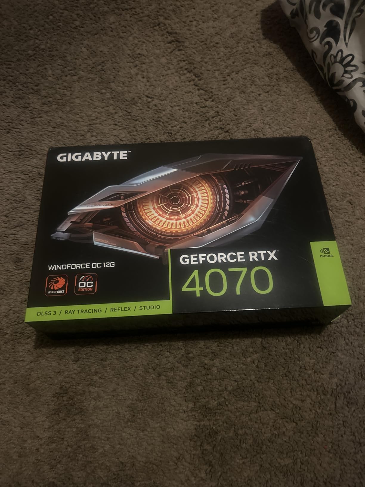 GIGABYTE GeForce RTX 4070 WINDFORCE OC 12G Graphics Card (3X WINDFORCE Fans, 12GB 192-bit GDDR6X) customer photo 2