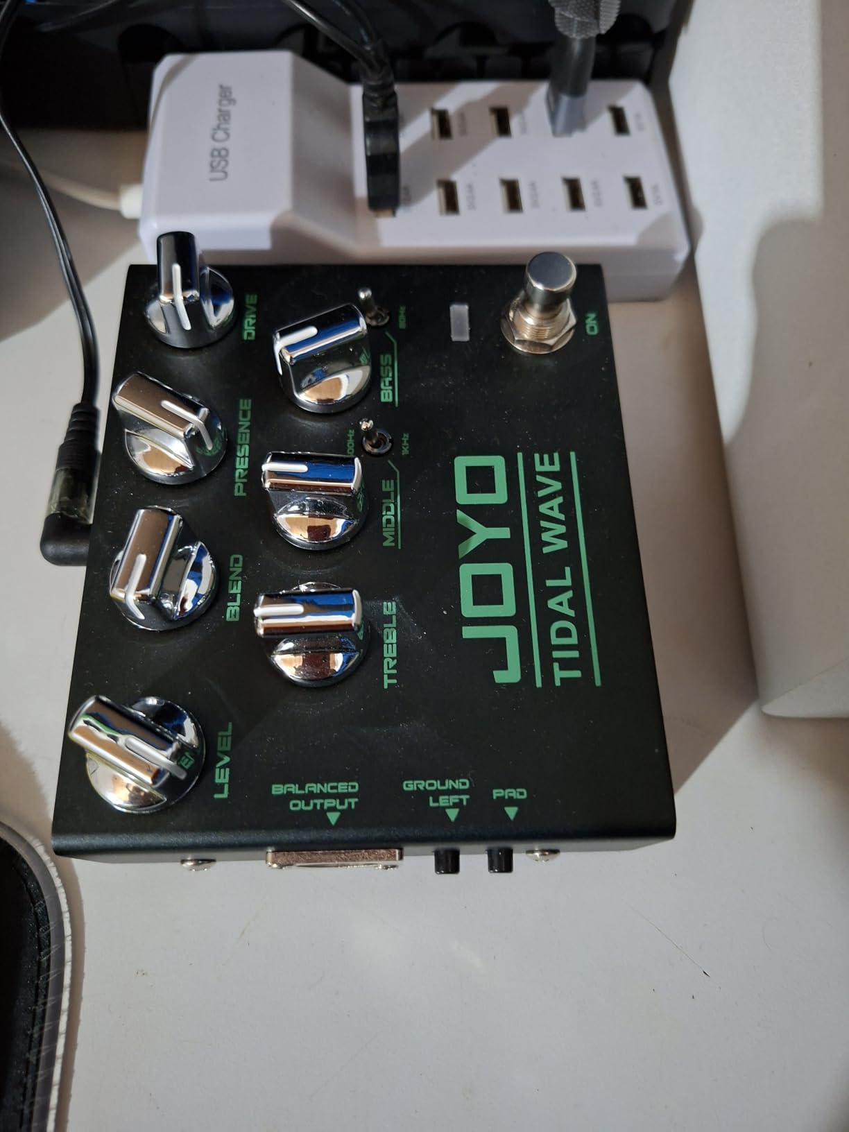 JOYO Bass Guitar Pedals Overdrive Amp Simulator Effect Pedal with 6 Band Graphic EQ and Noise Reduction Switch for Bassist Electric Guitar Bass (MONOMYTH R-26) customer photo 1