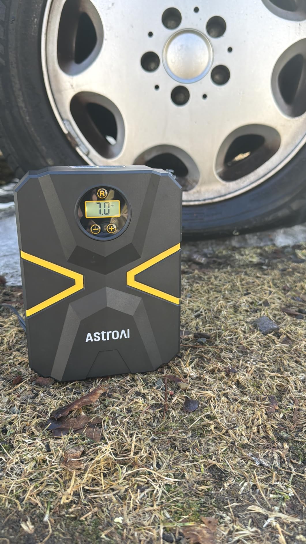 AstroAI S1 Tire Inflator Portable Air Compressor 12V DC, Digital Car Tire Pump 150 PSI, Preset Tire Pressure & Auto Shutoff, Electric Air Pump for Car Tires, Motorcycles, Bicycles, Other Inflatables customer photo 1