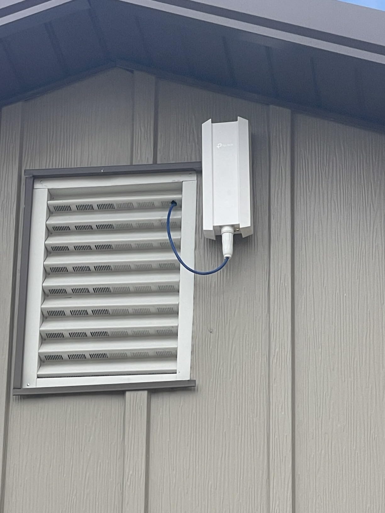 TP-Link Omada Long Range Outdoor Access Point - WiFi Extender Universal Compatible, WiFi 6 AX3000 Dual Band, Up to 3,500 sq.ft, PoE Powered, IP68 Weatherproof, Starlink Compatible(EAP650-Outdoor) customer photo 2