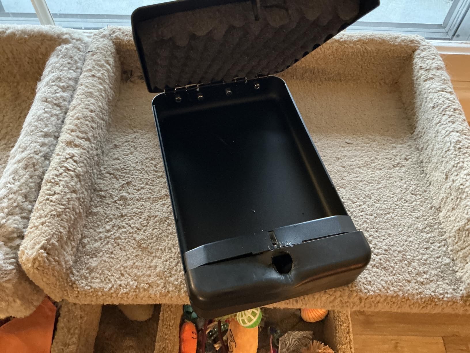 Gun Safe Small Pistol Safe Biometric Gun Lock Box for Handgun, Fingerprint Quick Access Portable Pistol Case for Car Travel Nightstand Bedside customer photo 1