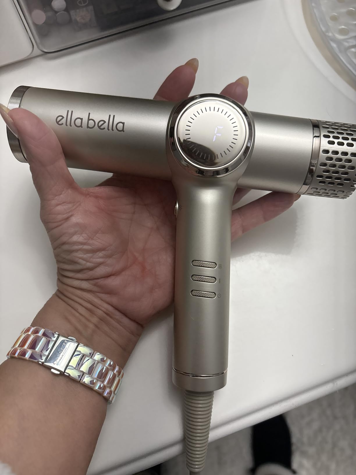 ELLA BELLA Professional Ionic Hair Dryer with Diffuser - Negative Ion Blow Dryer - Suitable All Hair Types - Intelligent Heat Control & Rapid Drying Speeds - Lightweight Design - Low Noise Technology customer photo 1