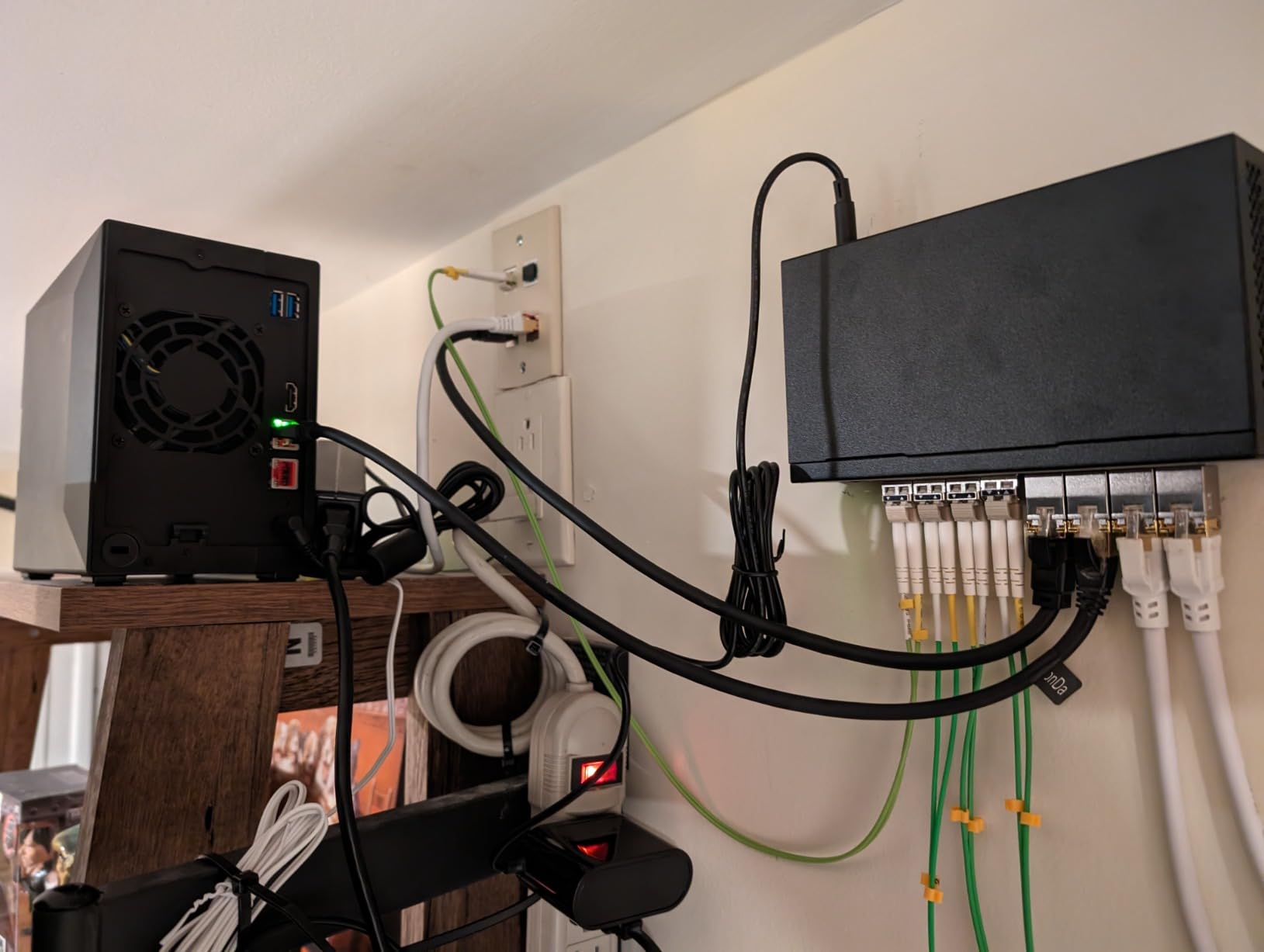 ASUSTOR AS5402T 2-Bay NAS with M.2 NVMe Slots (Diskless) customer photo 1