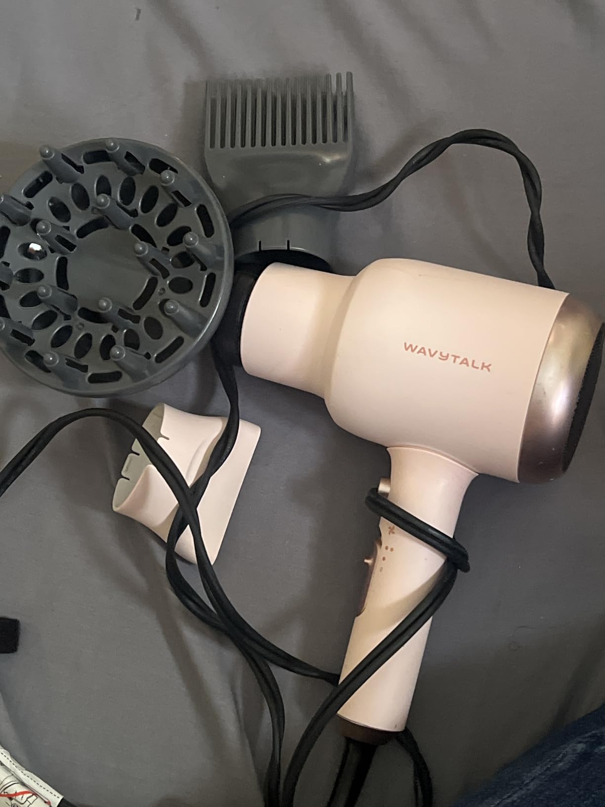 Wavytalk Hair Dryer with Diffuser, Blown Away Ionic Hair Dryer for Curly Hair with Comb, 1875W Fast Drying Blow Dryer with Ceramic Technology, 3 Attachments for All Hair Types, Light and Quiet, Black customer photo 2