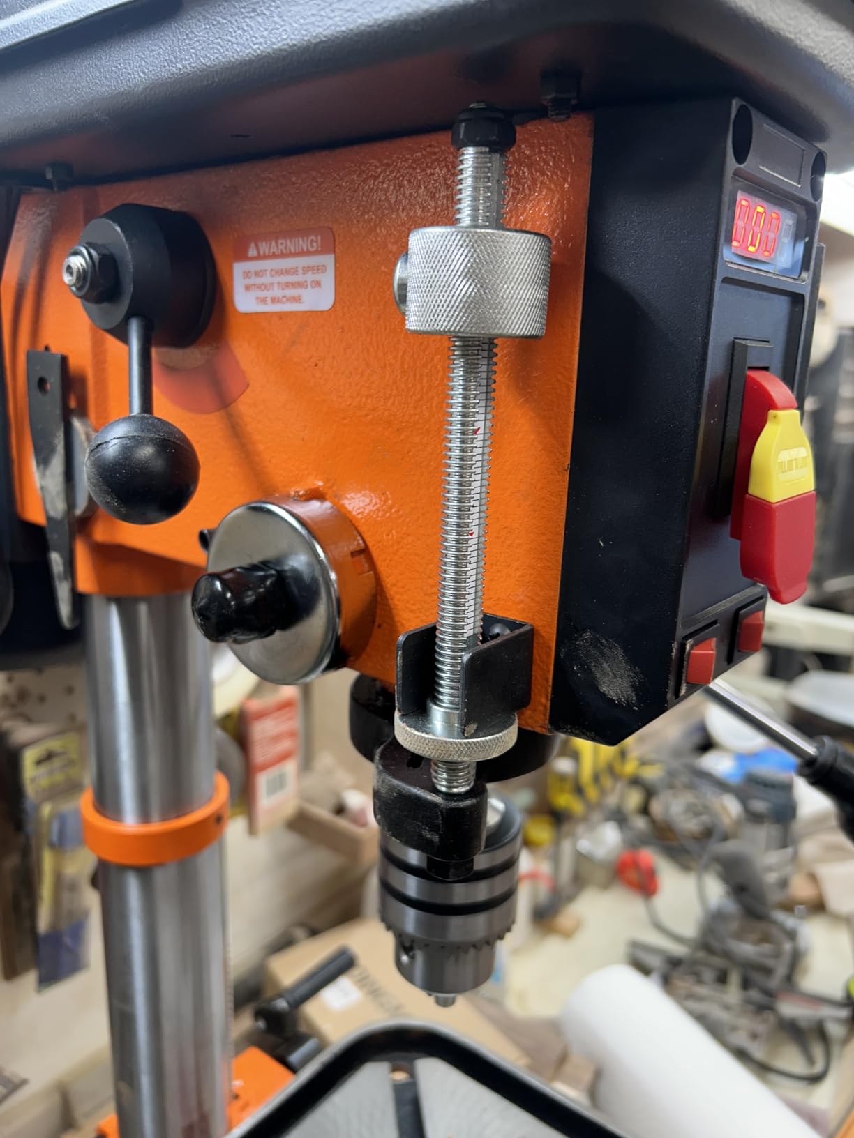 VEVOR 12 in Benchtop Drill Press, 5 Amp Variable Speed Cast Iron customer photo 1