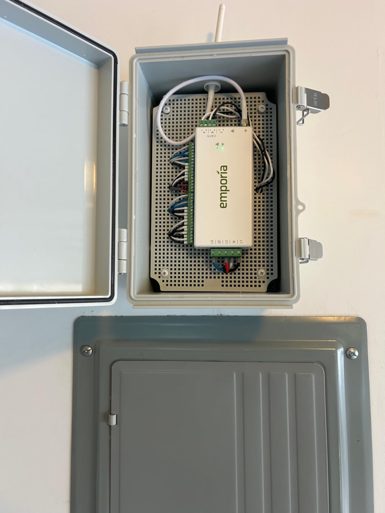 Vue 3 Home Energy Monitor - Smart Home Automation Module and Real Time Electricity Usage Monitor, Power Consumption Meter, Solar and Net Metering for UL Certified Safe Energy Monitoring customer photo 2