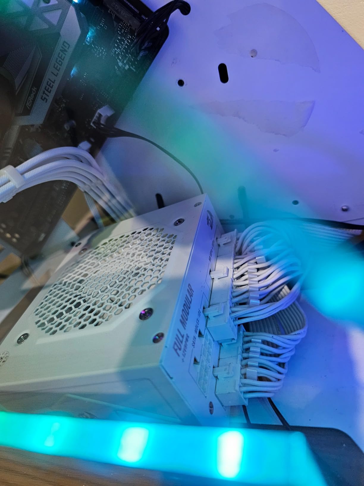 Redragon PSU015 80+ Platium 750 Watt SFX Fully Modular Power Supply, 80 Plus Certified, 100% Japanese Capacitors & Low Noise Smart-ECO 0 RPM Fan, Full Mod Cables w/ATX Compatible Panel, White customer photo 2